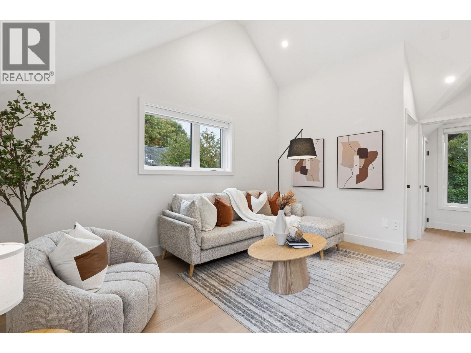 2 7 E 23RD AVENUE, Vancouver