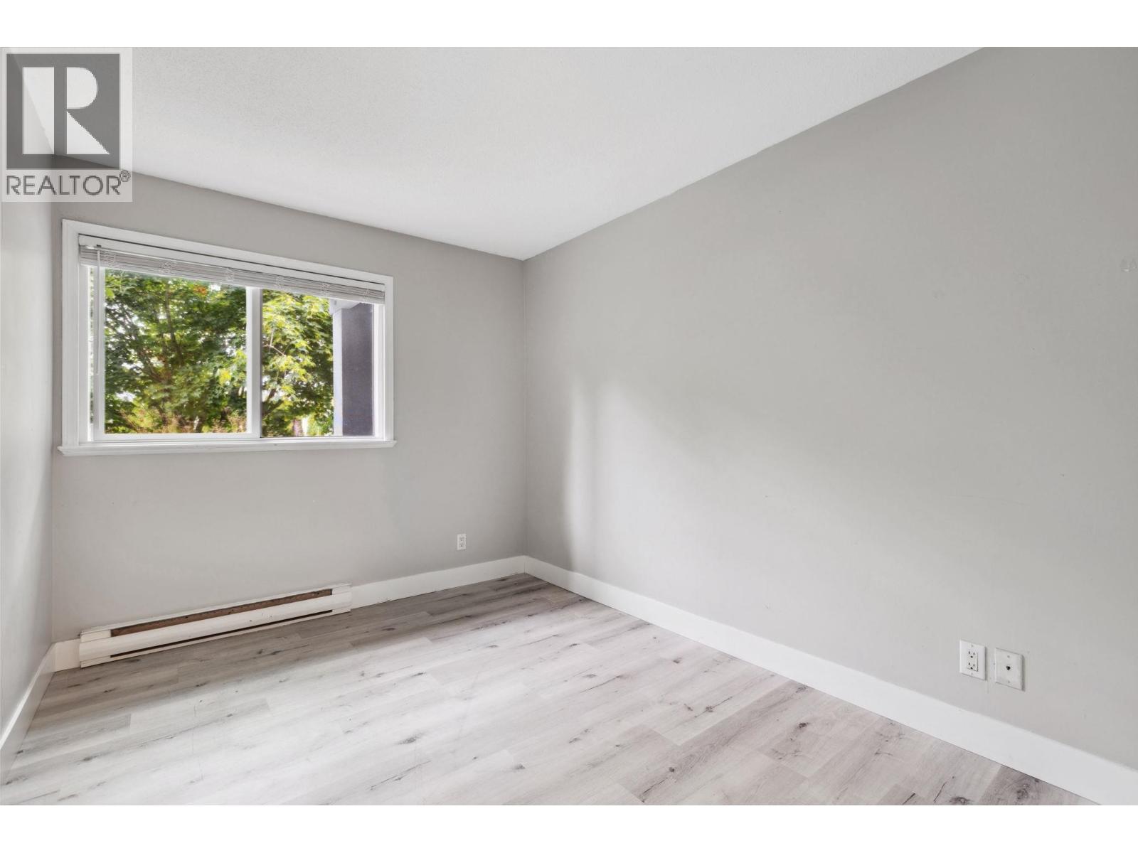 #110-4926 48 Avenue, Ladner