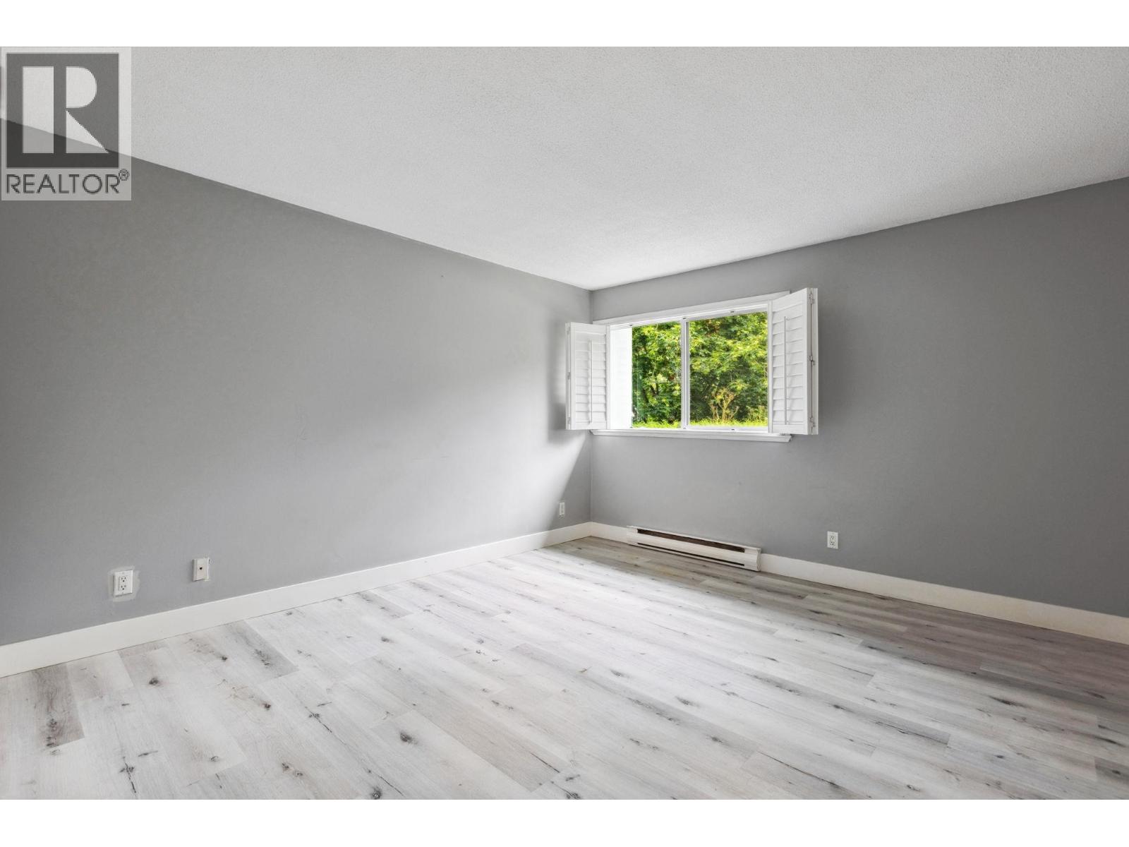 #110-4926 48 Avenue, Ladner