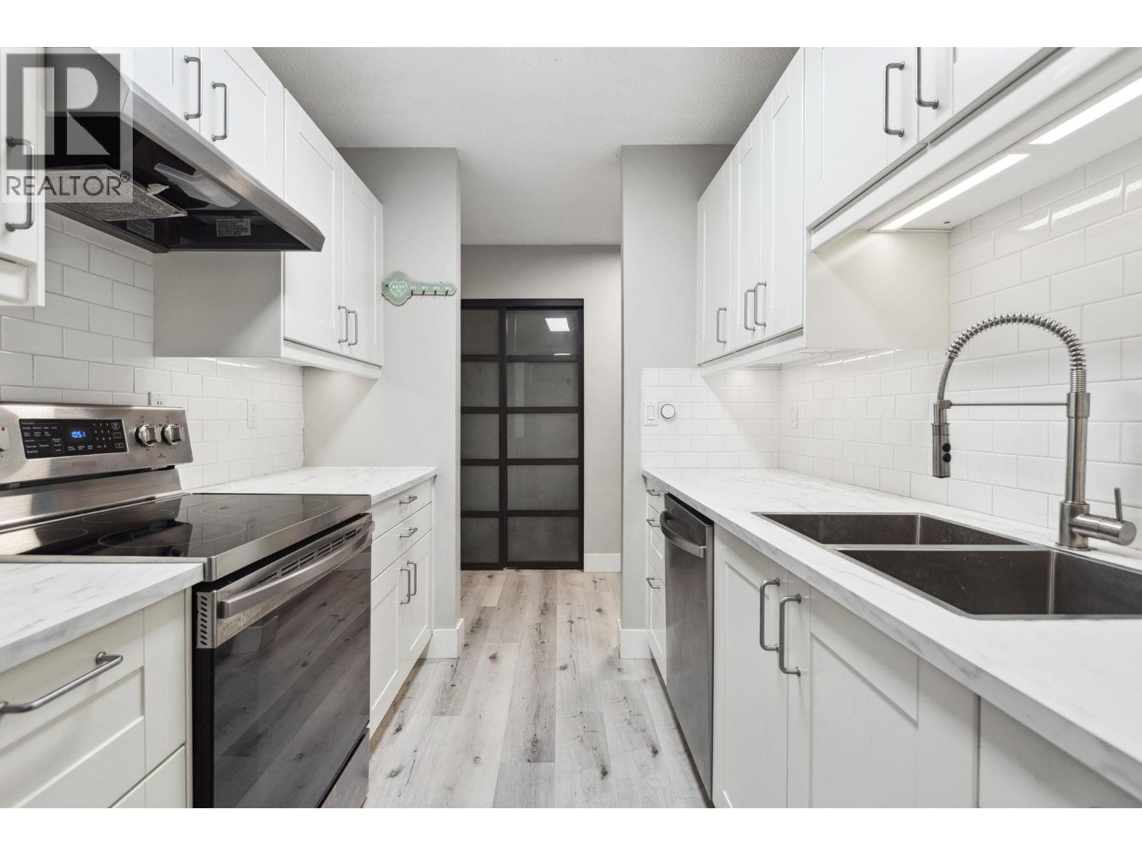 #110-4926 48 Avenue, Ladner