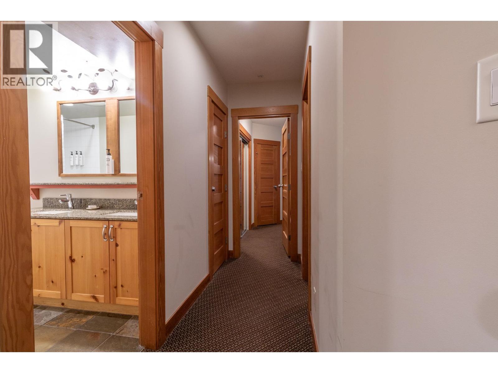 334C 2036 LONDON LANE, Whistler