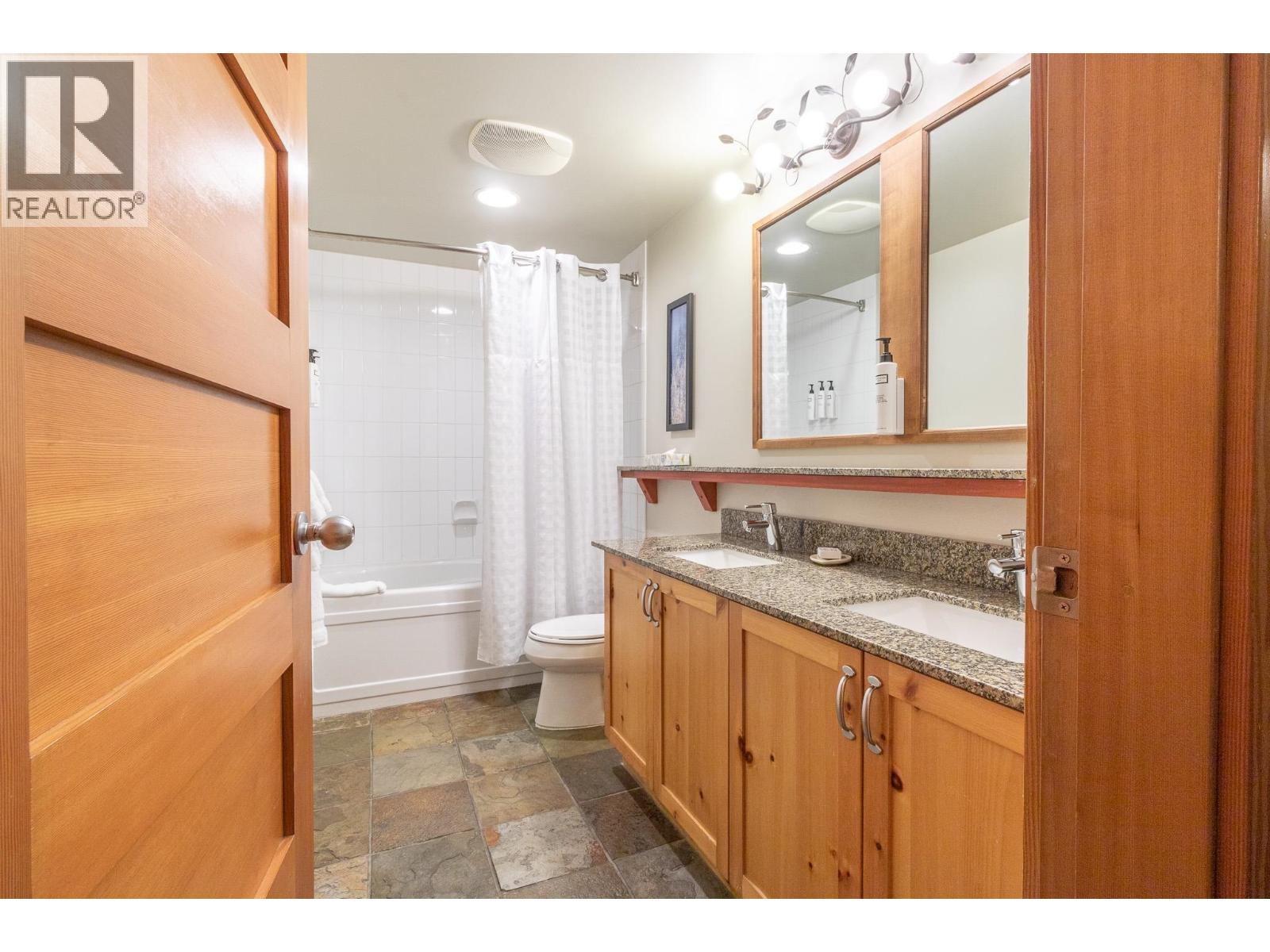 334C 2036 LONDON LANE, Whistler