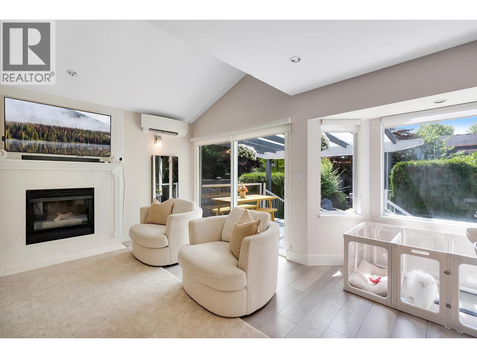 633 FIR STREET, North Vancouver