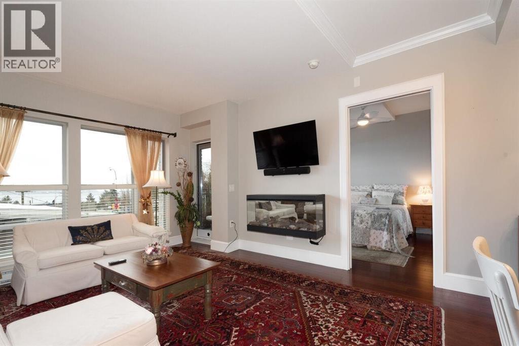 21 1180 25TH STREET, West Vancouver