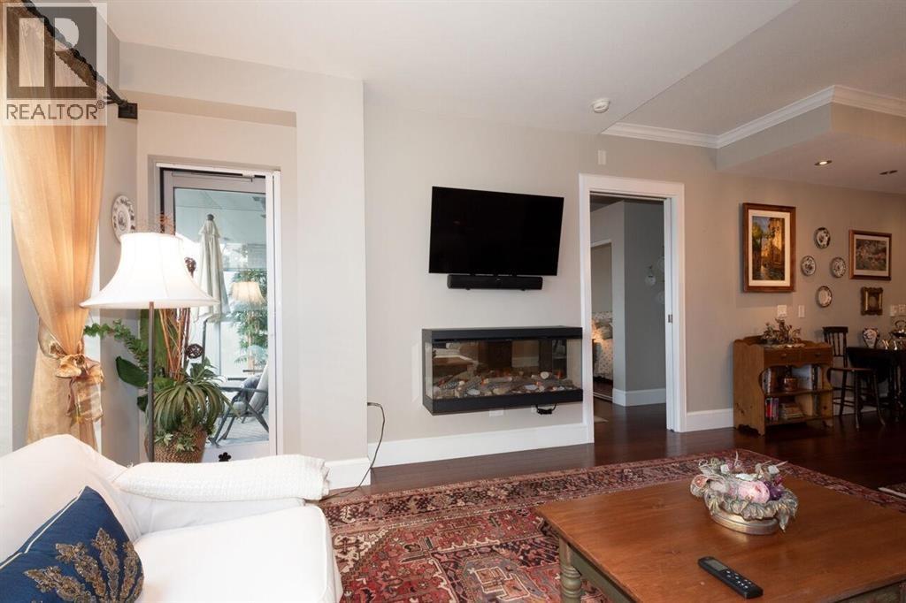 21 1180 25TH STREET, West Vancouver