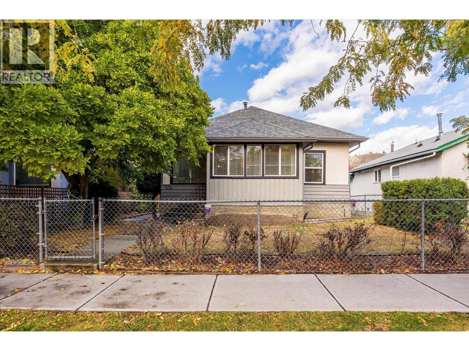  836 Cawston Avenue, Kelowna