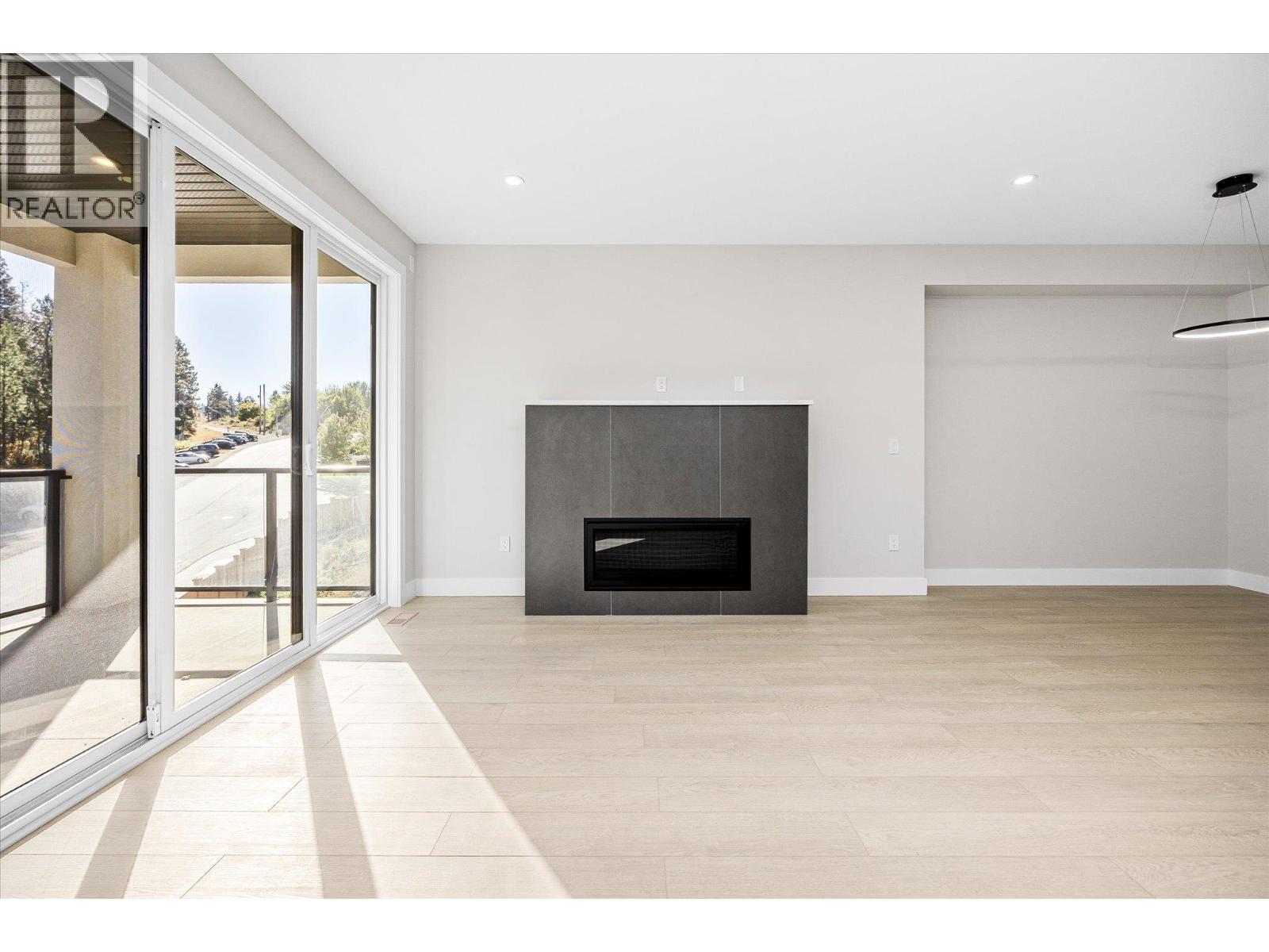  1675 HARBOUR VIEW Crescent, West Kelowna