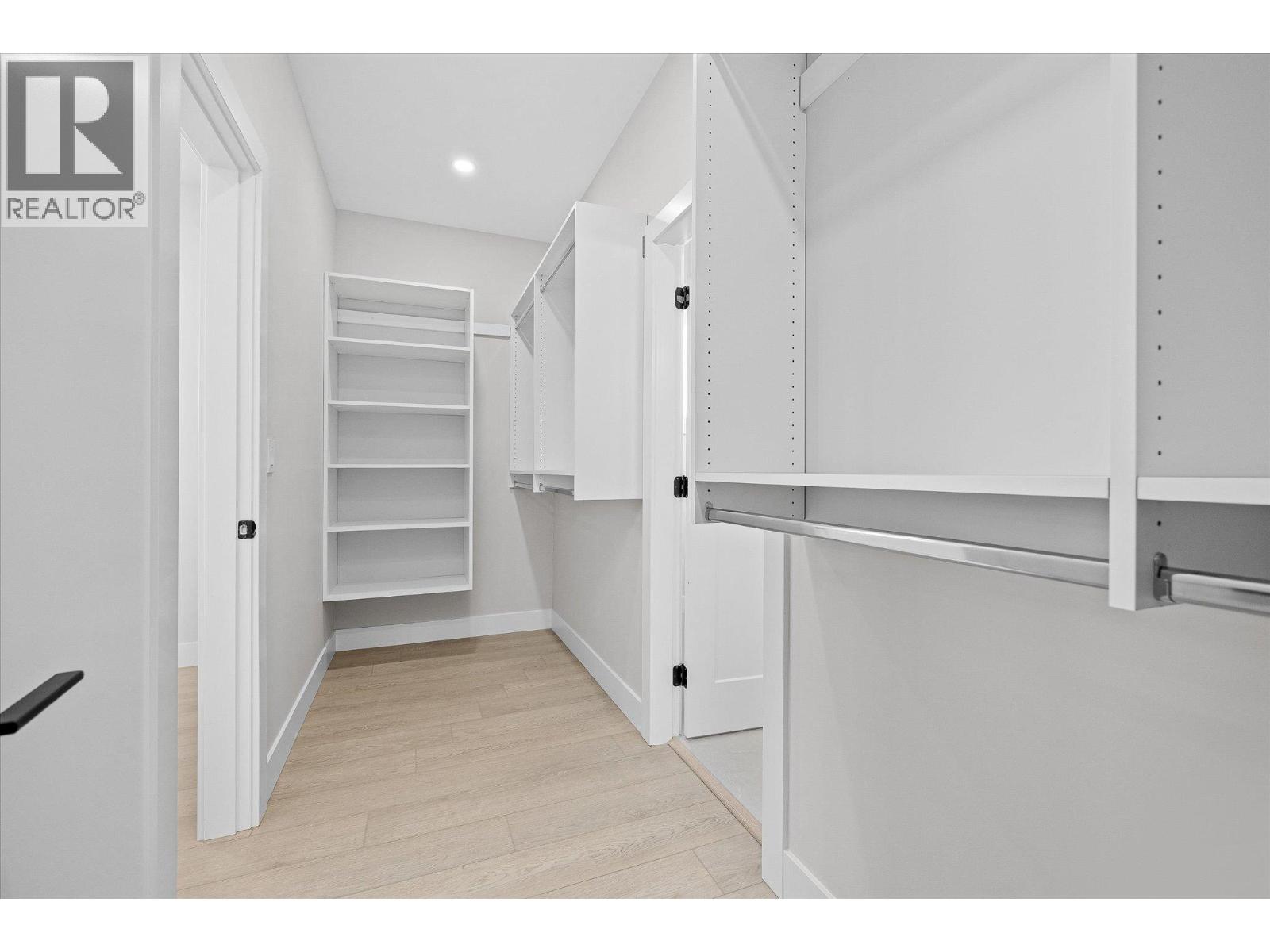  1675 HARBOUR VIEW Crescent, West Kelowna