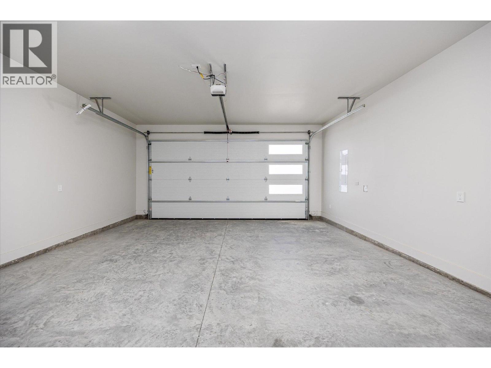  1675 HARBOUR VIEW Crescent, West Kelowna