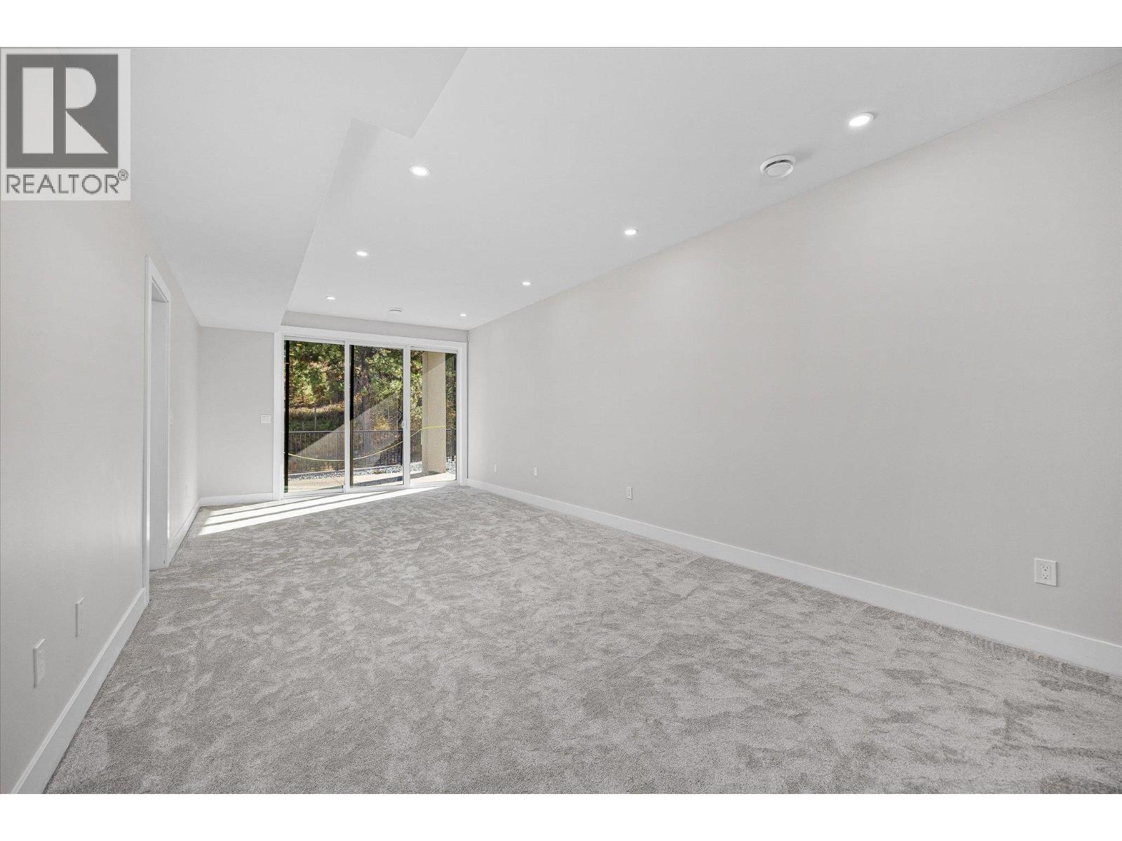  1675 HARBOUR VIEW Crescent, West Kelowna