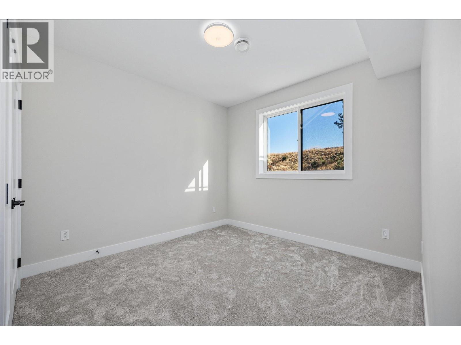  1675 HARBOUR VIEW Crescent, West Kelowna