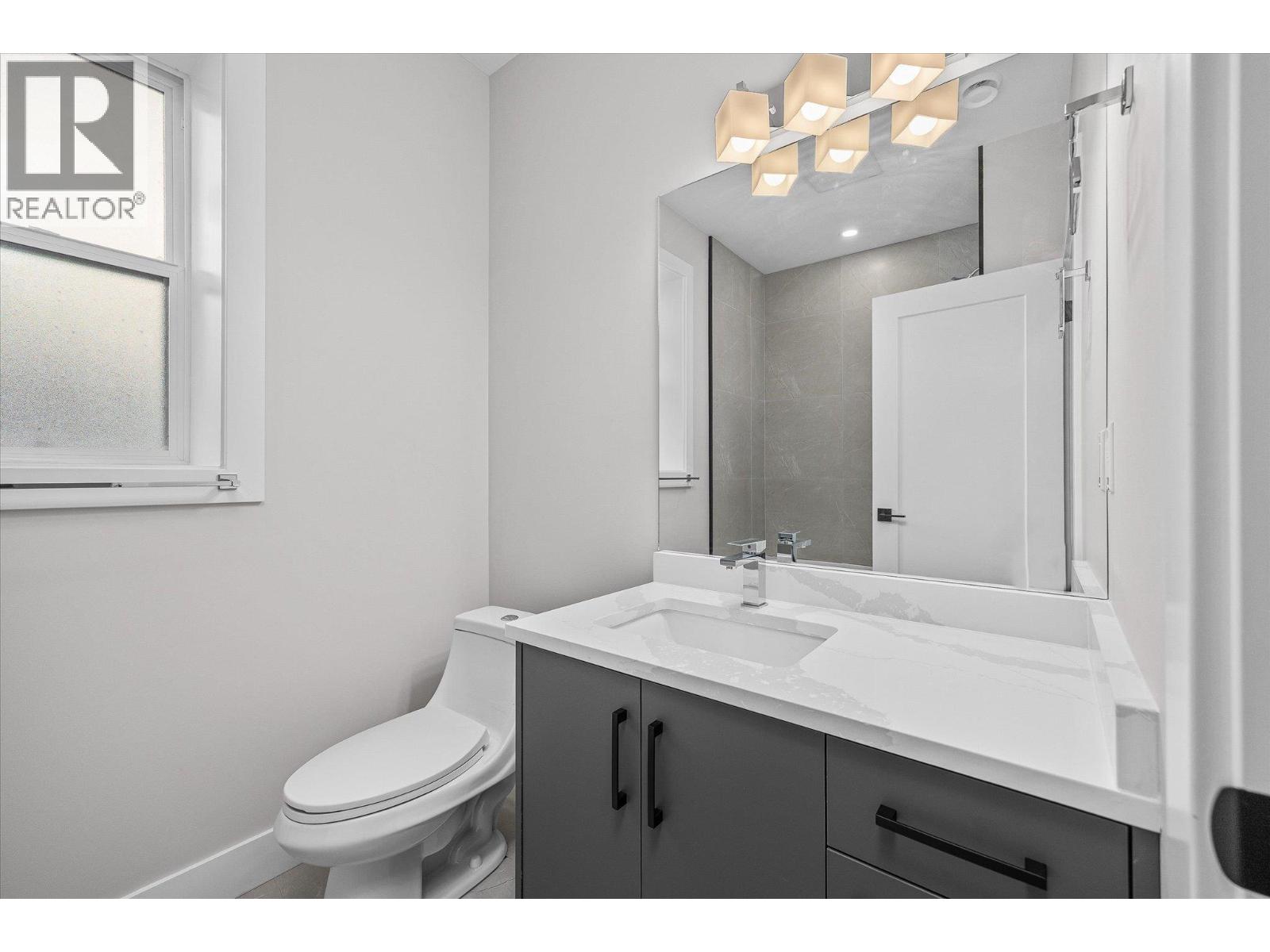  1675 HARBOUR VIEW Crescent, West Kelowna