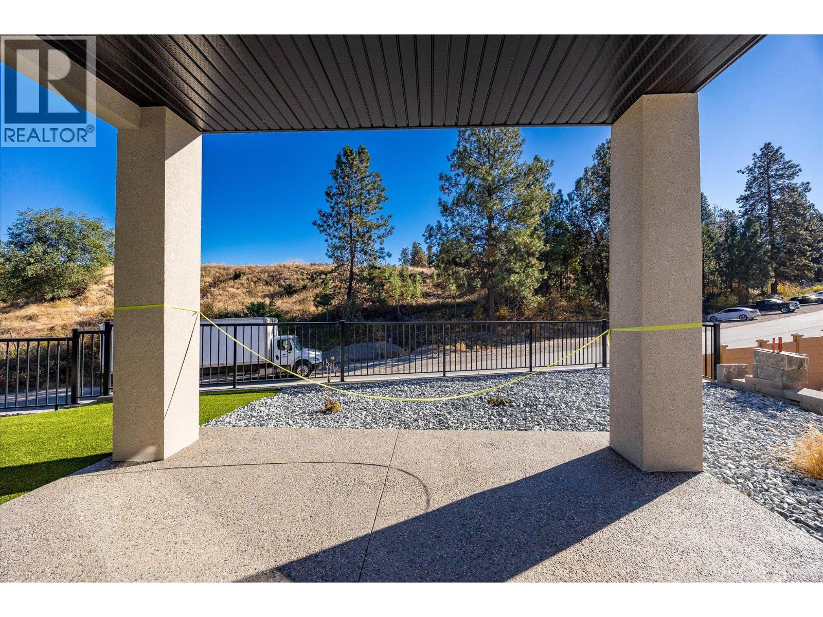  1675 HARBOUR VIEW Crescent, West Kelowna
