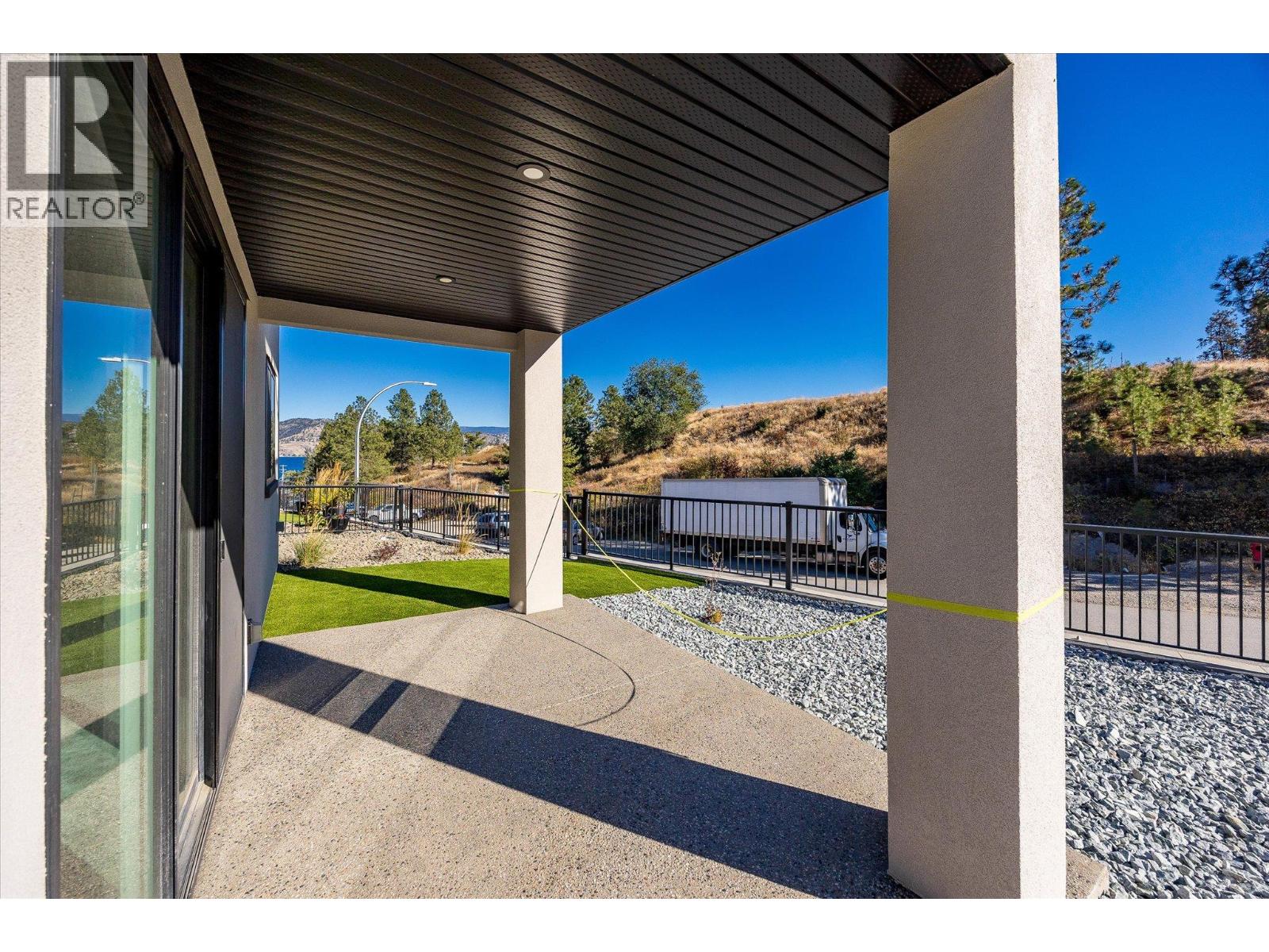  1675 HARBOUR VIEW Crescent, West Kelowna
