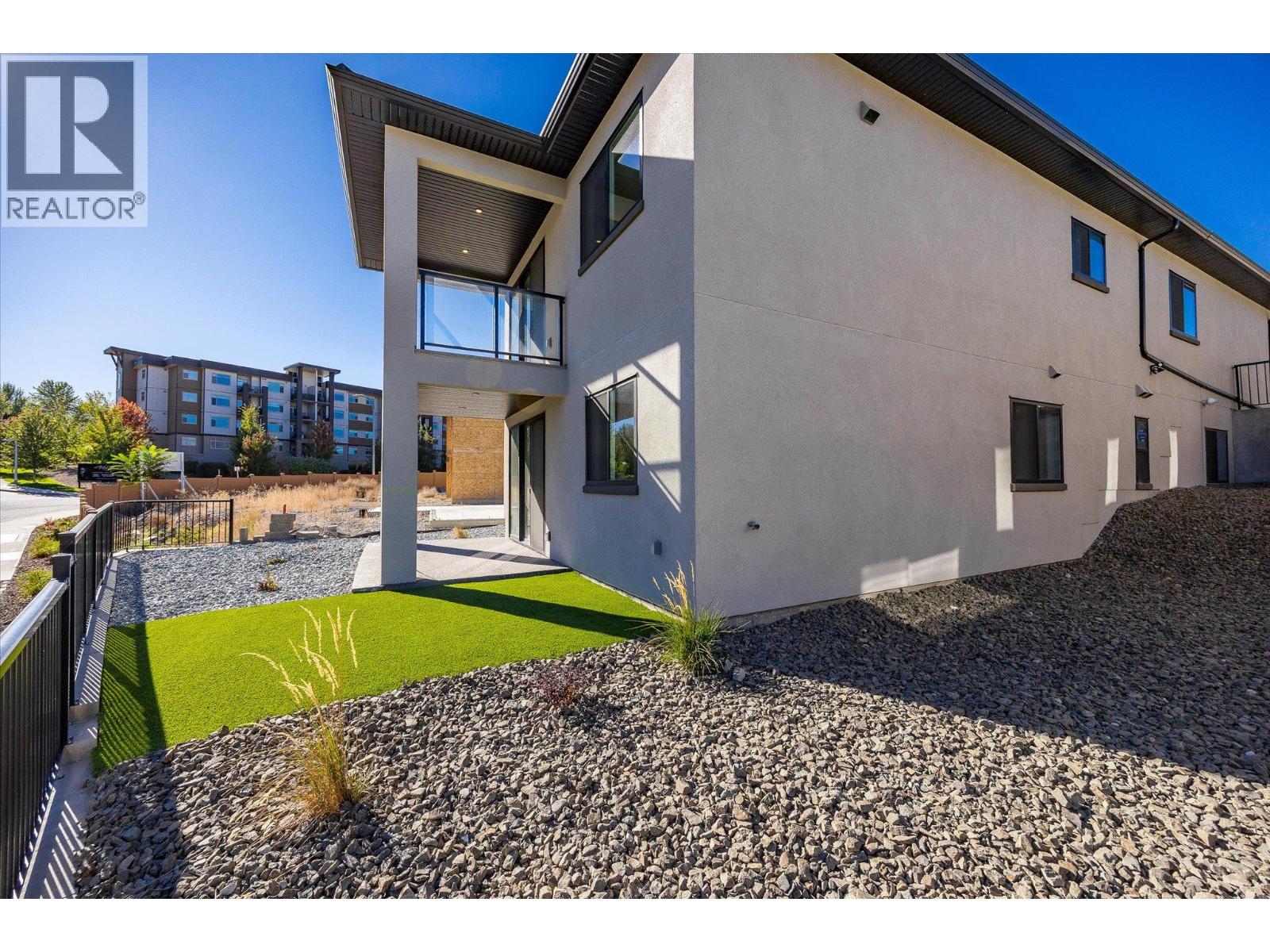 1675 HARBOUR VIEW Crescent, West Kelowna