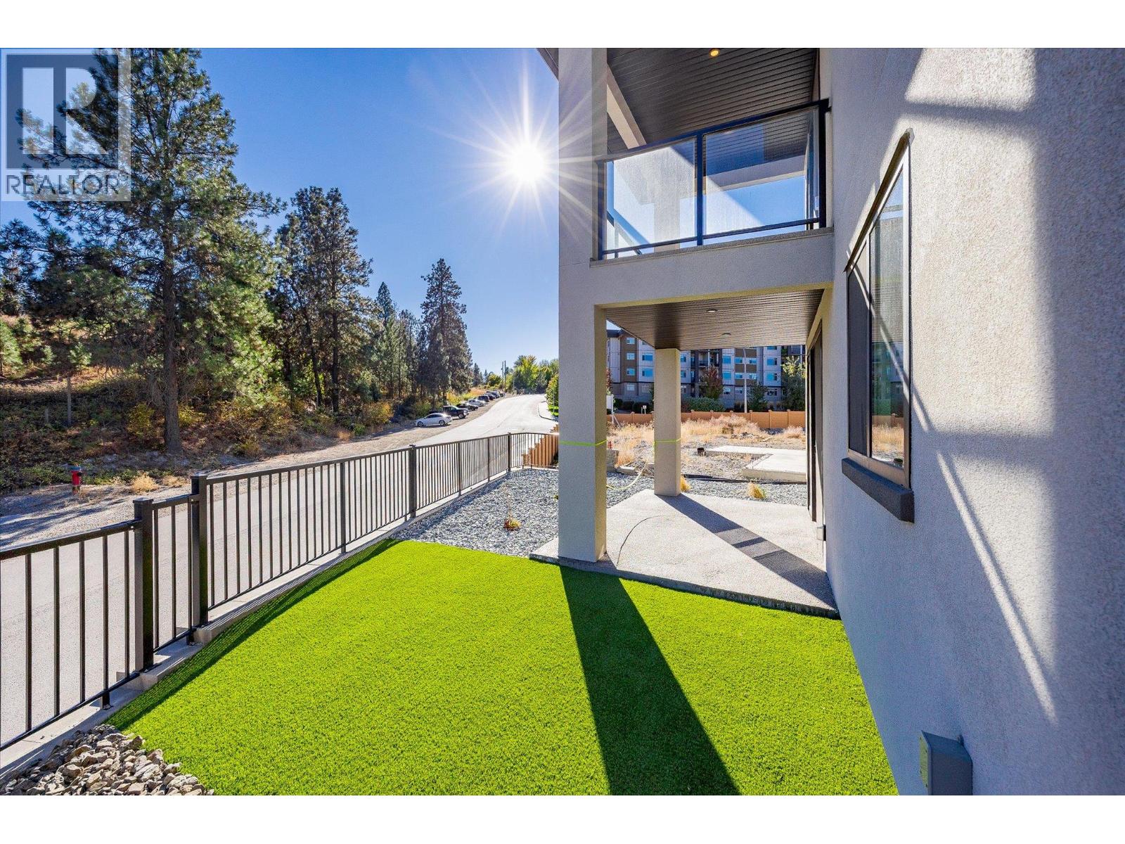  1675 HARBOUR VIEW Crescent, West Kelowna