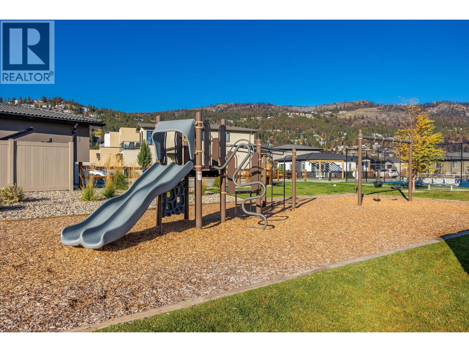  1675 HARBOUR VIEW Crescent, West Kelowna