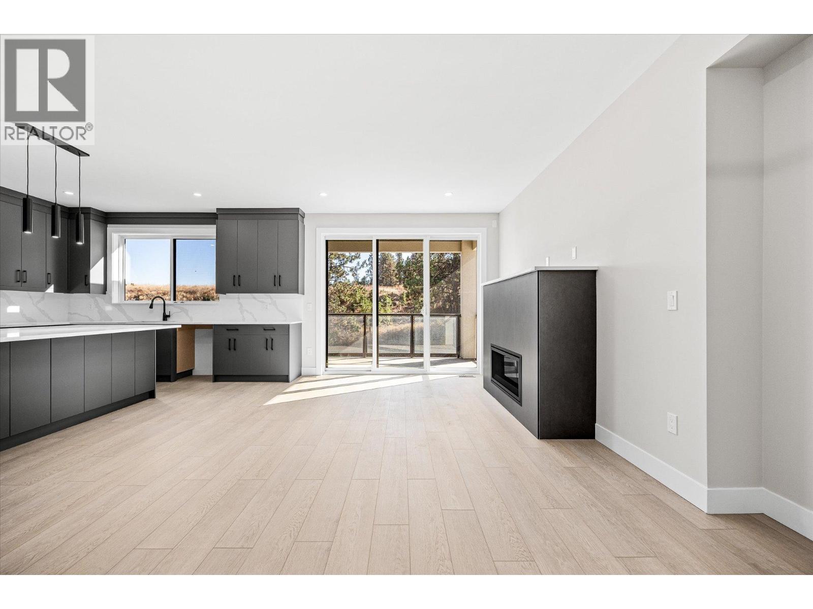  1675 HARBOUR VIEW Crescent, West Kelowna