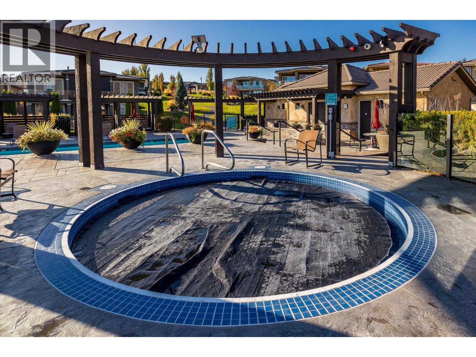  1675 HARBOUR VIEW Crescent, West Kelowna