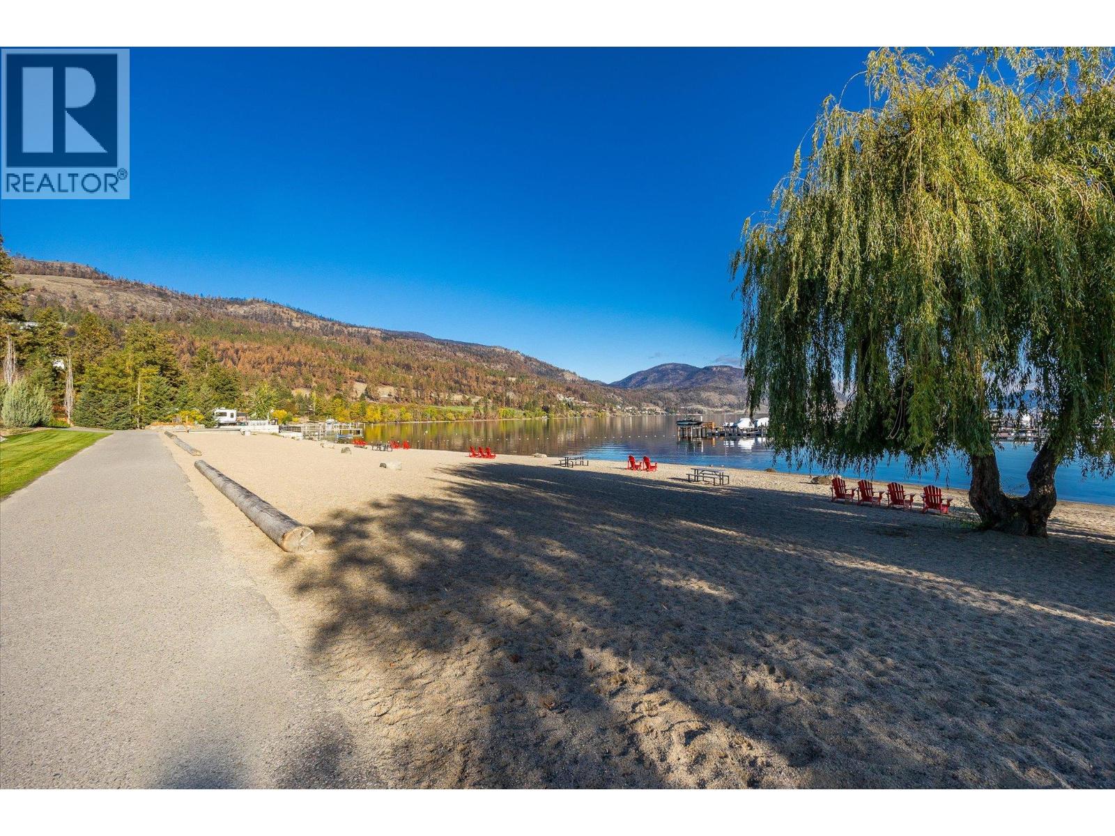  1675 HARBOUR VIEW Crescent, West Kelowna