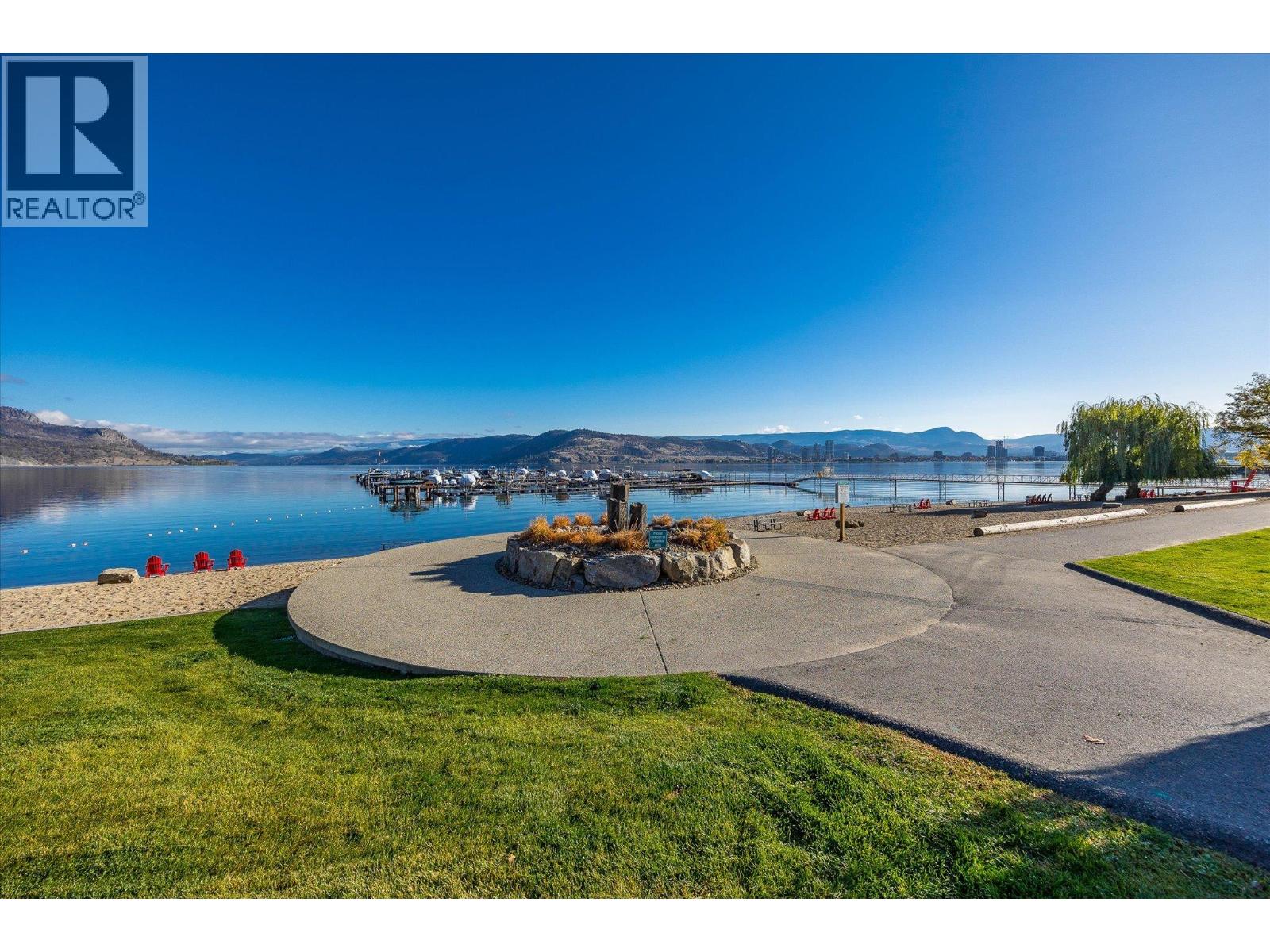  1675 HARBOUR VIEW Crescent, West Kelowna