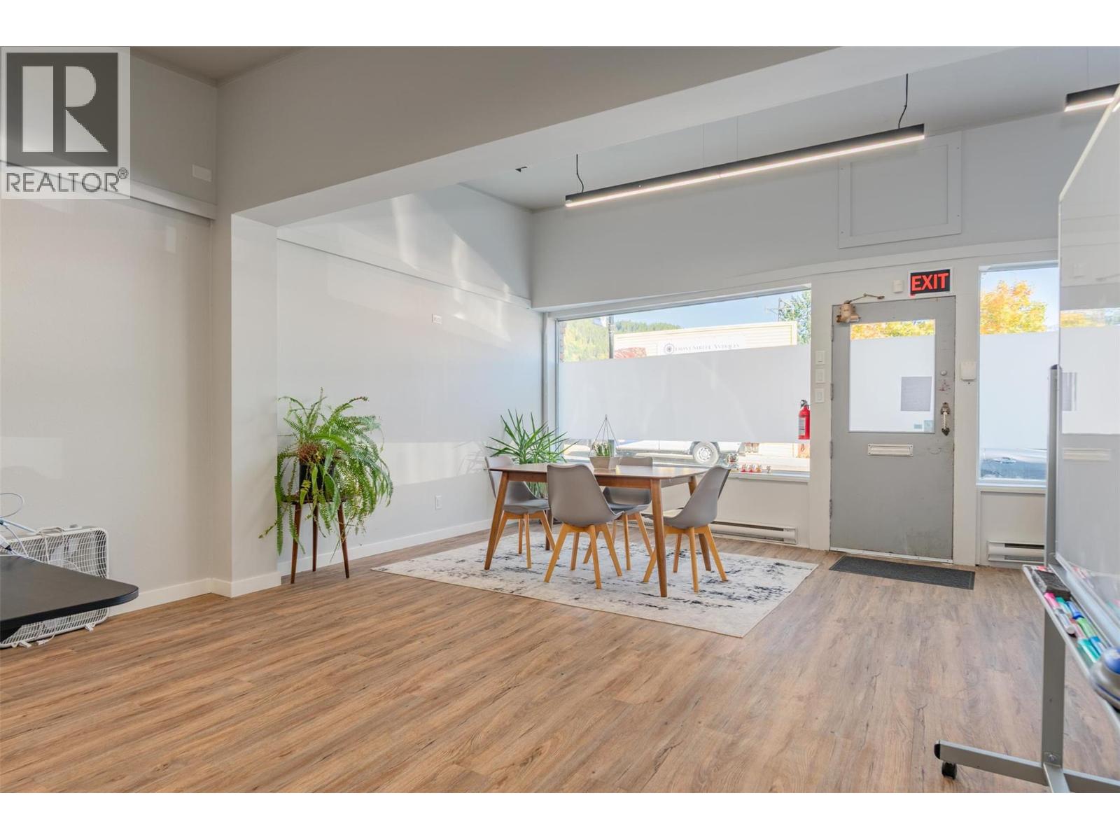  415 FRONT Street, Kaslo
