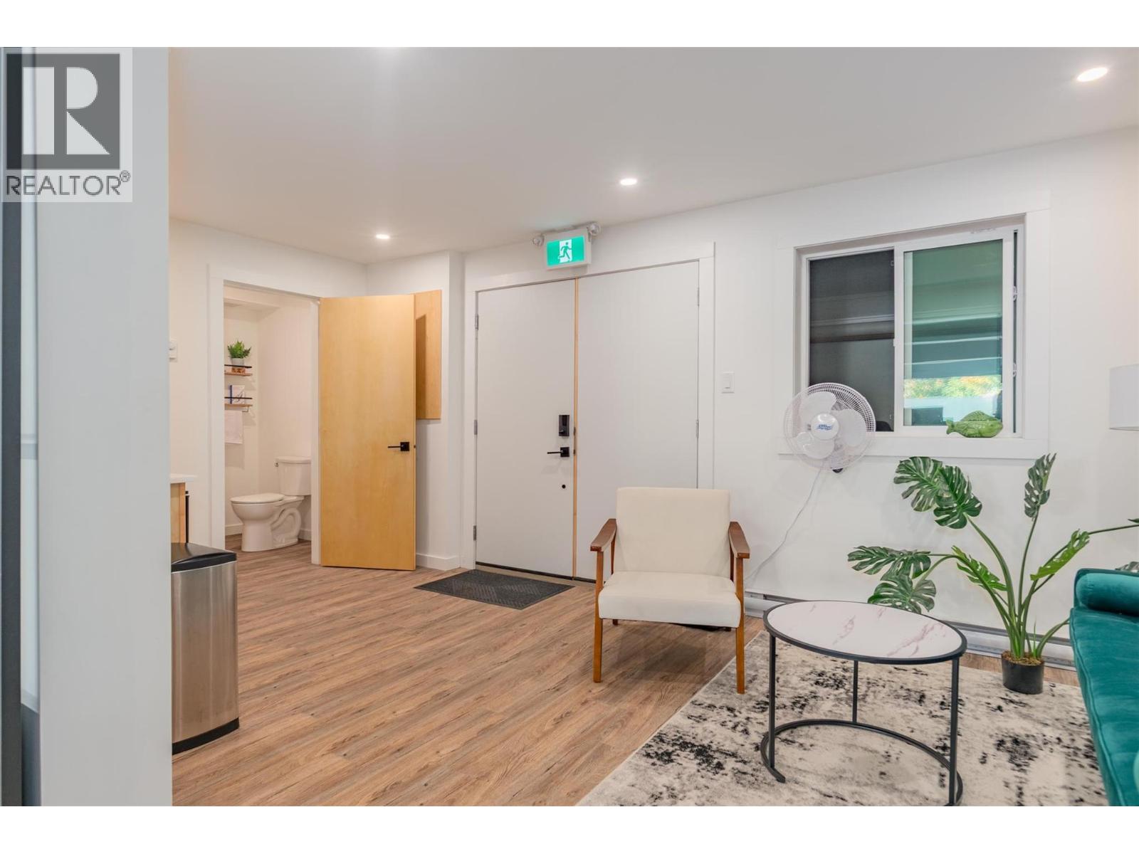  415 FRONT Street, Kaslo