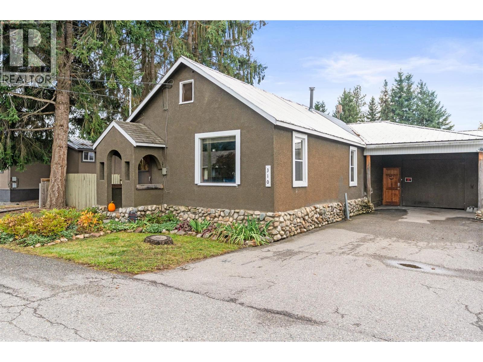 310 Baird Avenue, Enderby