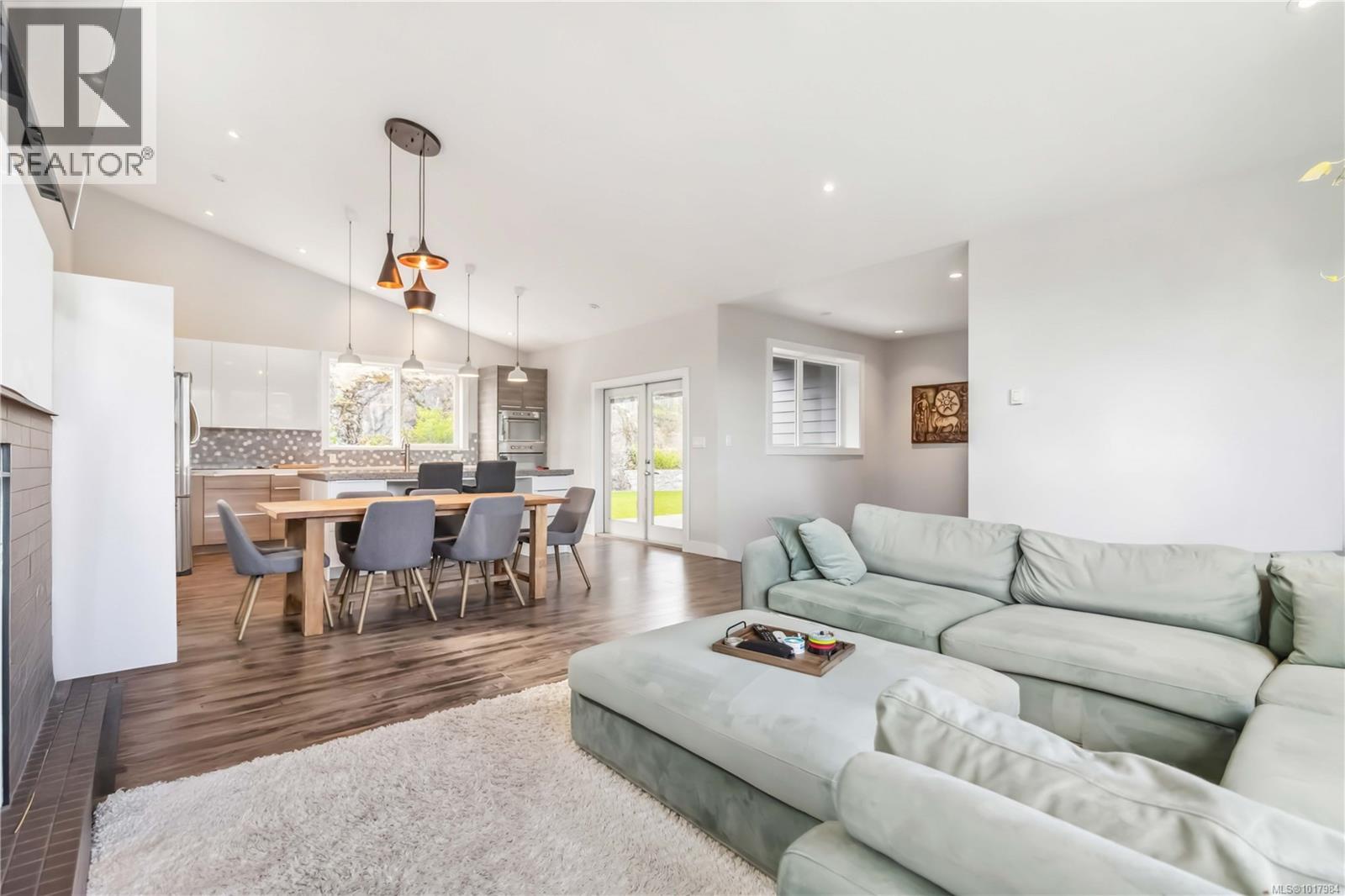 936 Aqua Crt, Langford