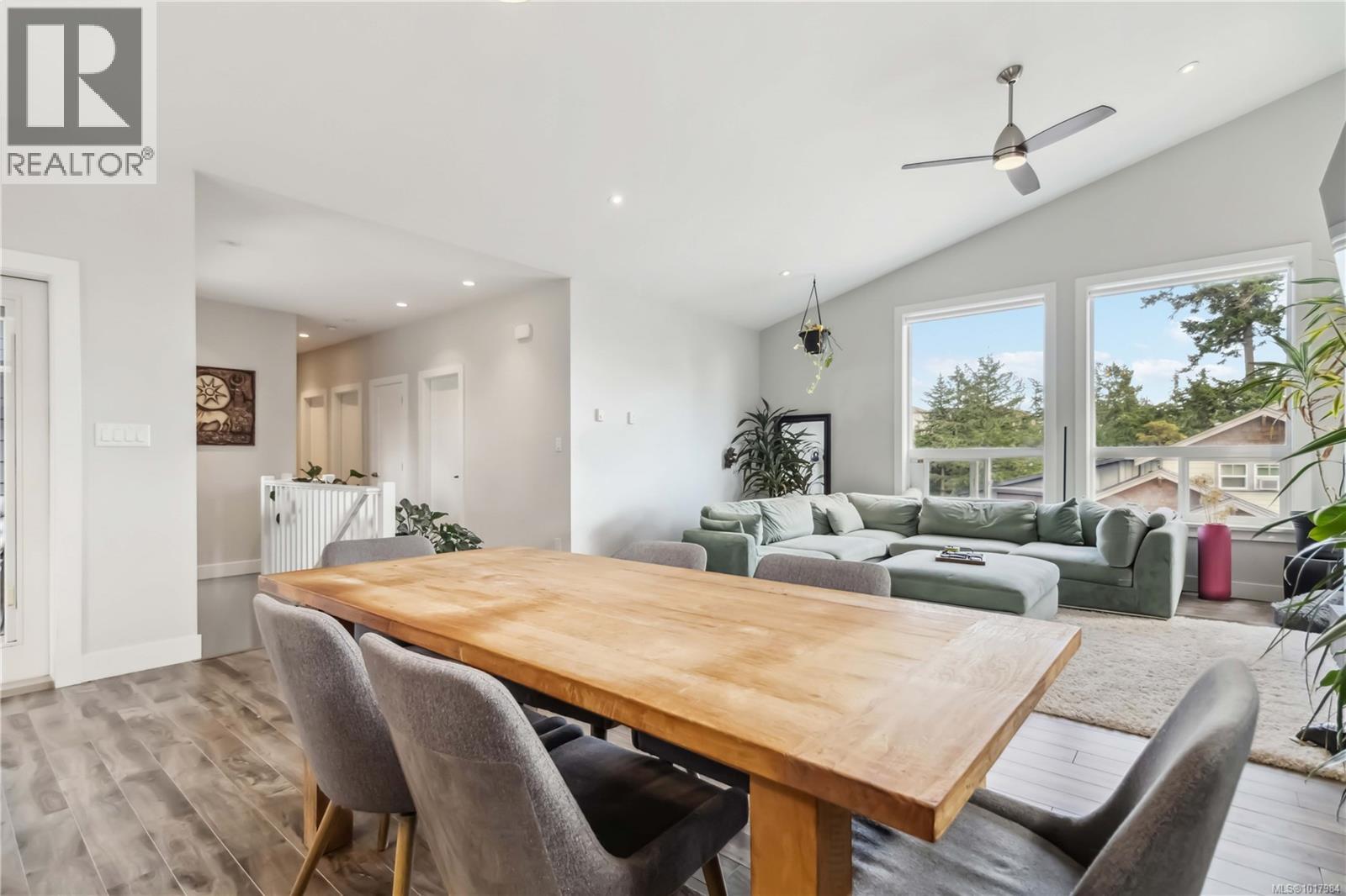 936 Aqua Crt, Langford