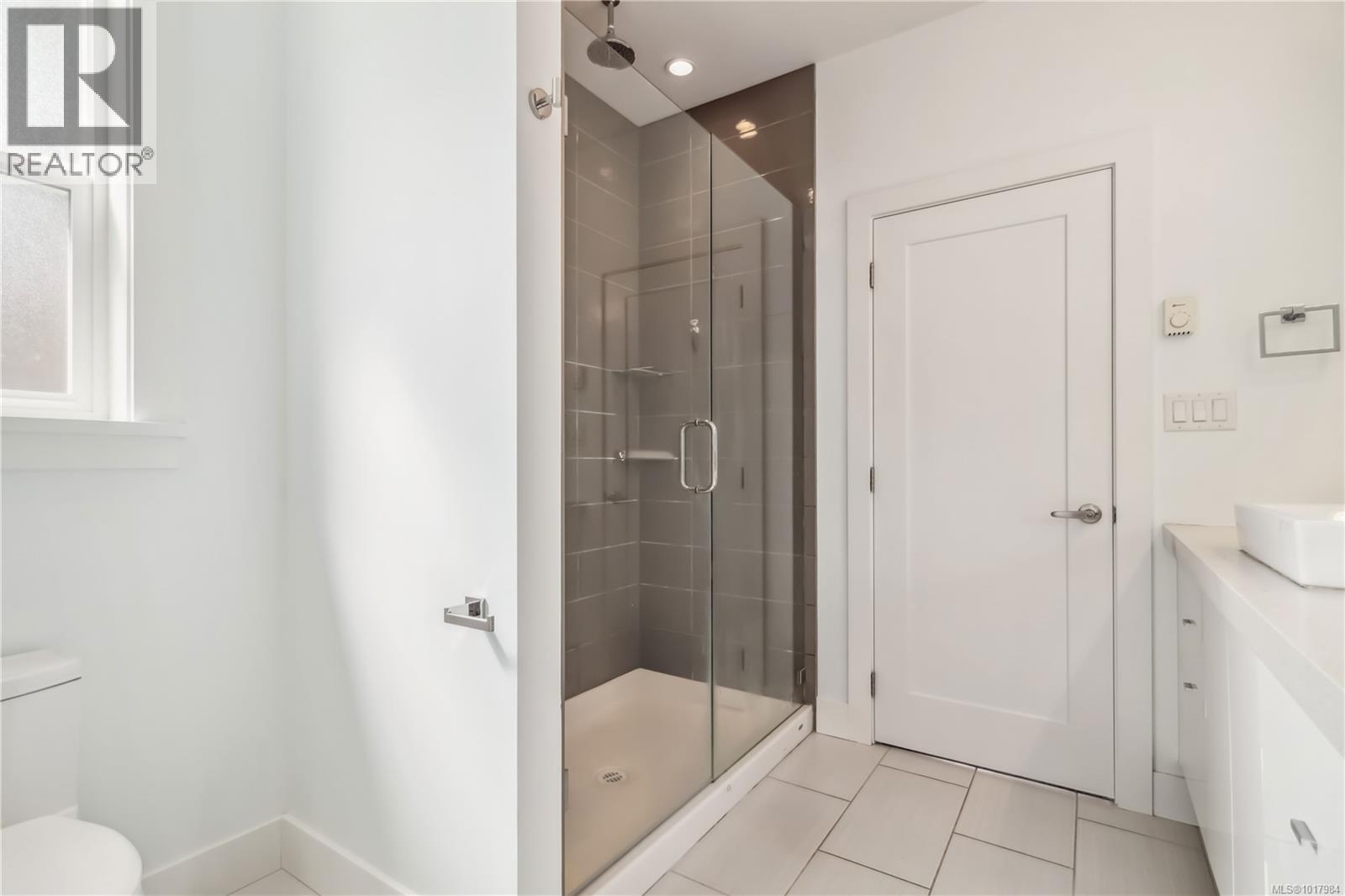 936 Aqua Crt, Langford