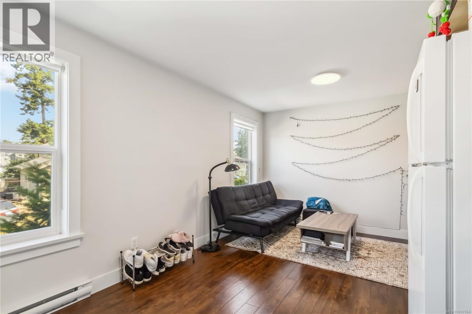 936 Aqua Crt, Langford