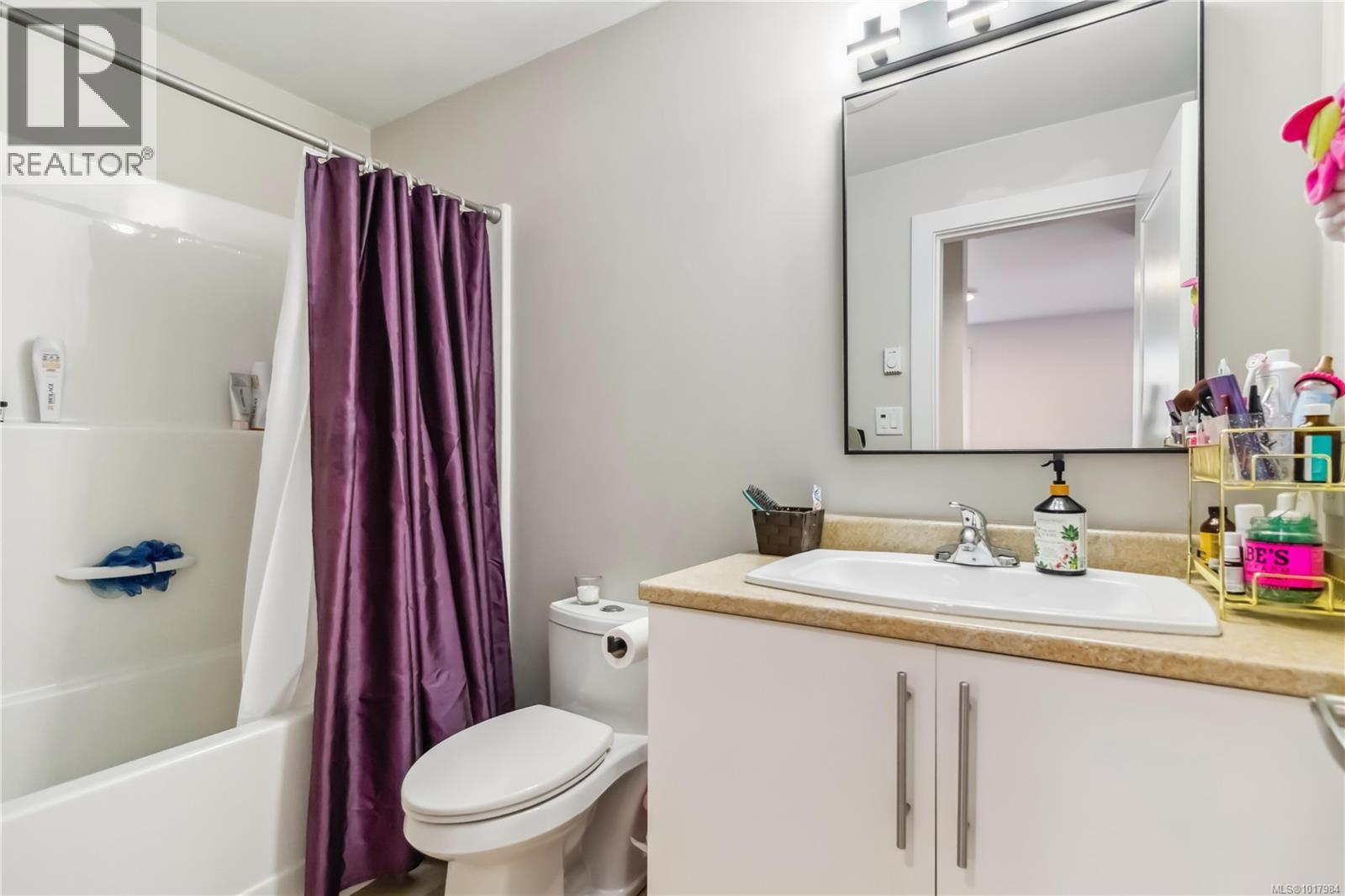 936 Aqua Crt, Langford