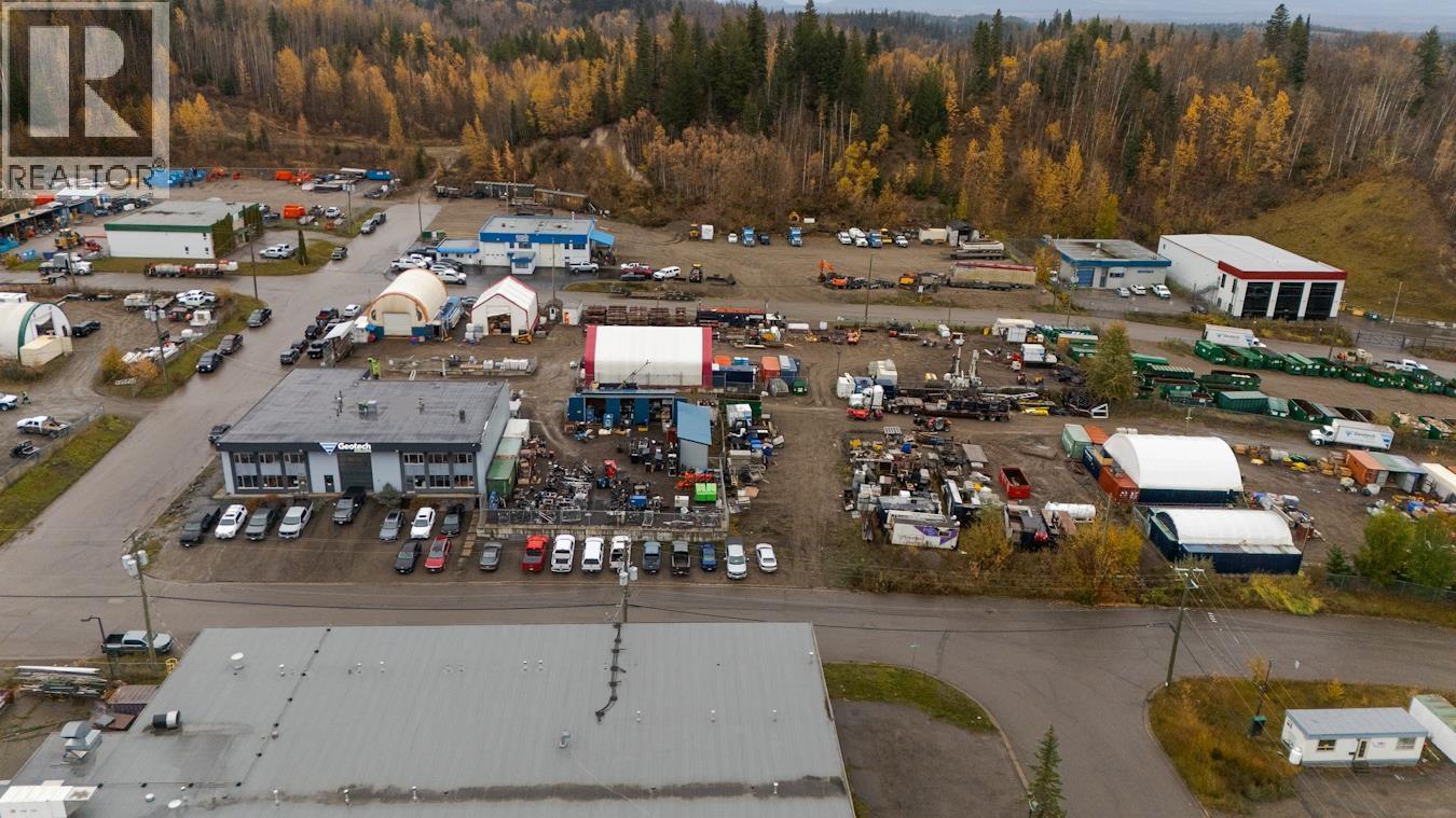 Photo 11 of 40 — 5052 HARTWAY DRIVE · Prince George, BC