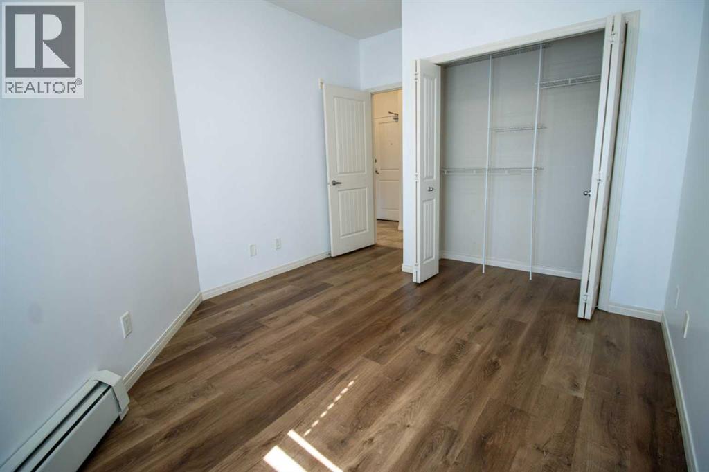 Single Family House for Sale in   Sherwood Boulevard NW Sherwood Calgary 