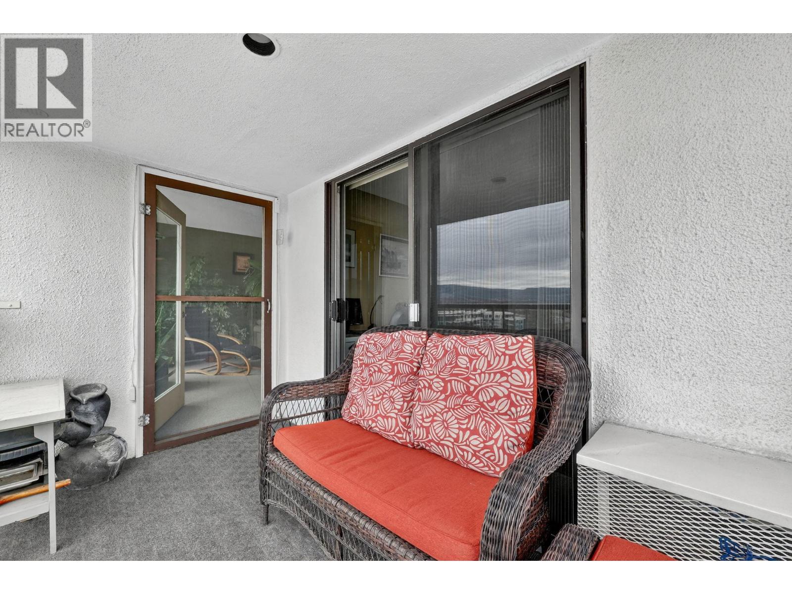 1006 737 Leon Avenue, Kelowna