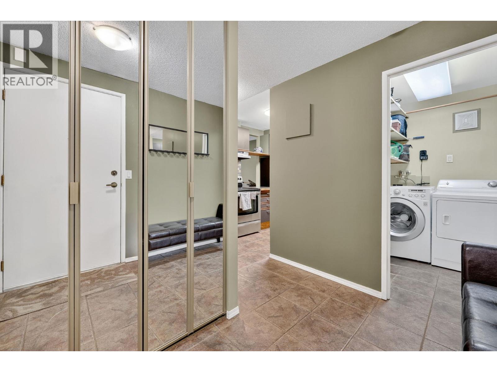 1006 737 Leon Avenue, Kelowna