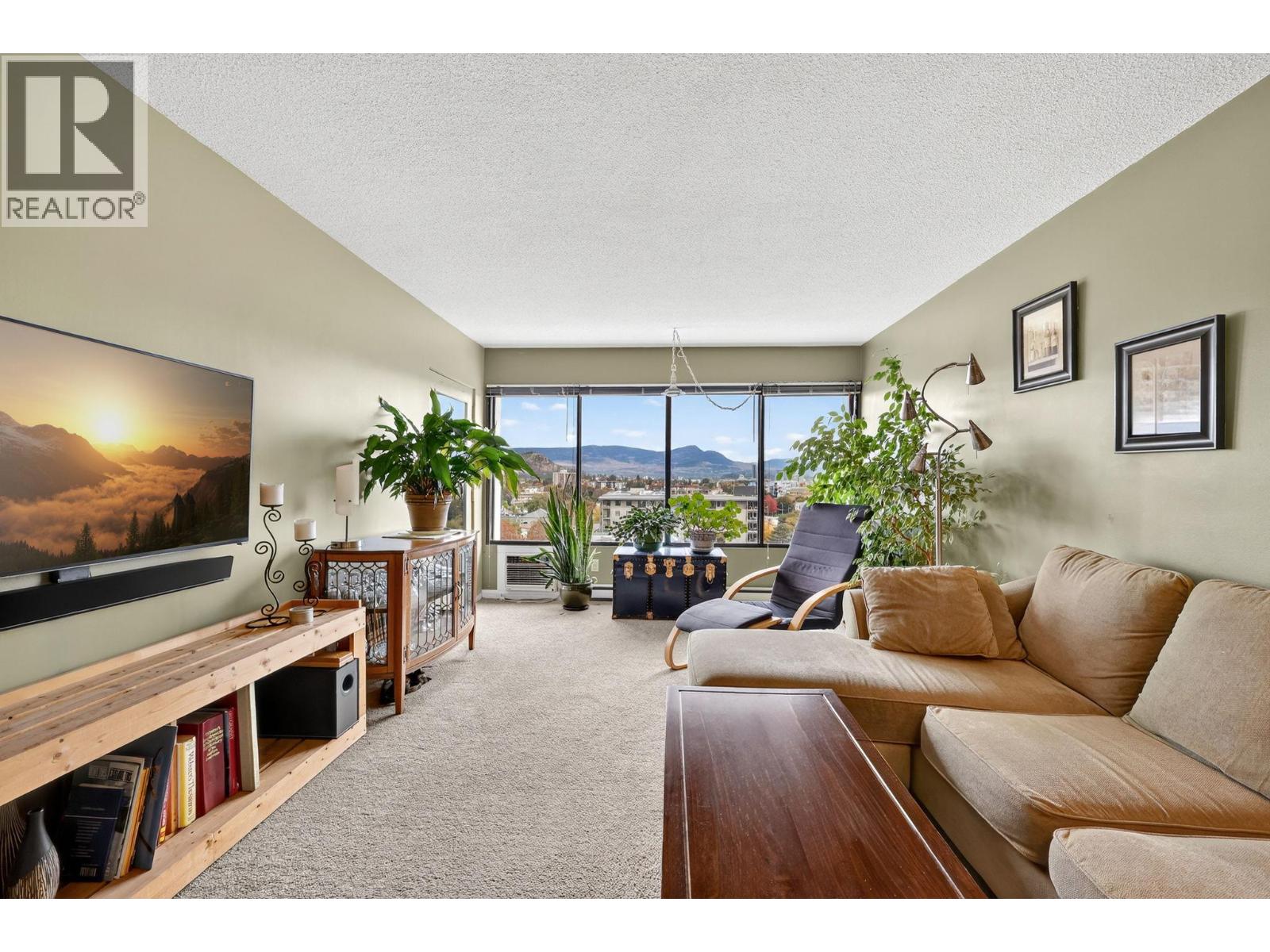 1006 737 Leon Avenue, Kelowna