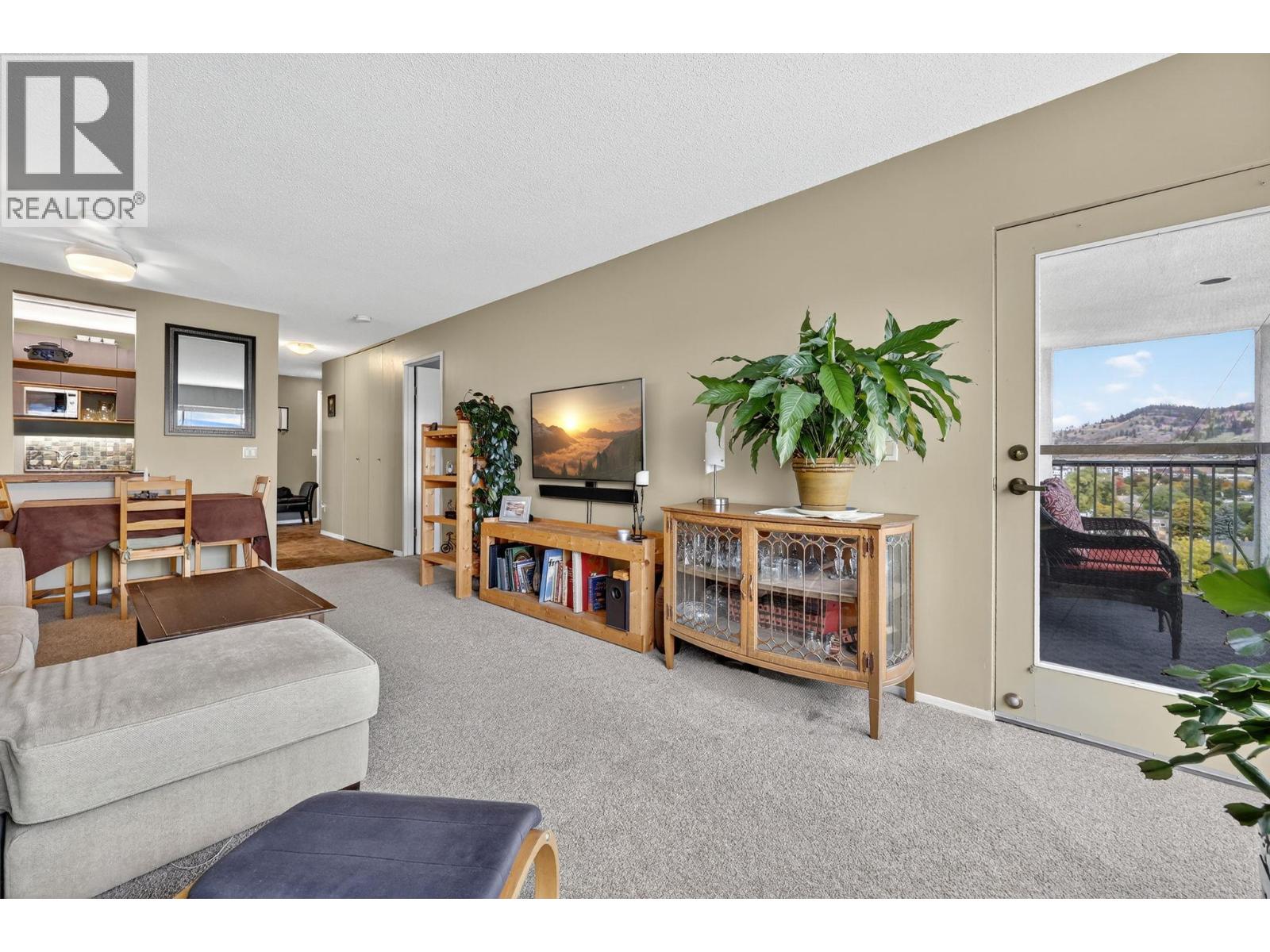1006 737 Leon Avenue, Kelowna