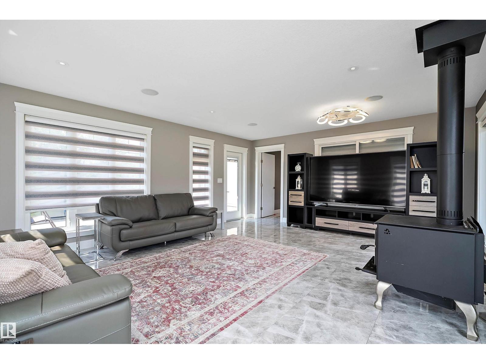 #9B 54231 Range Road 250, Rural Sturgeon County