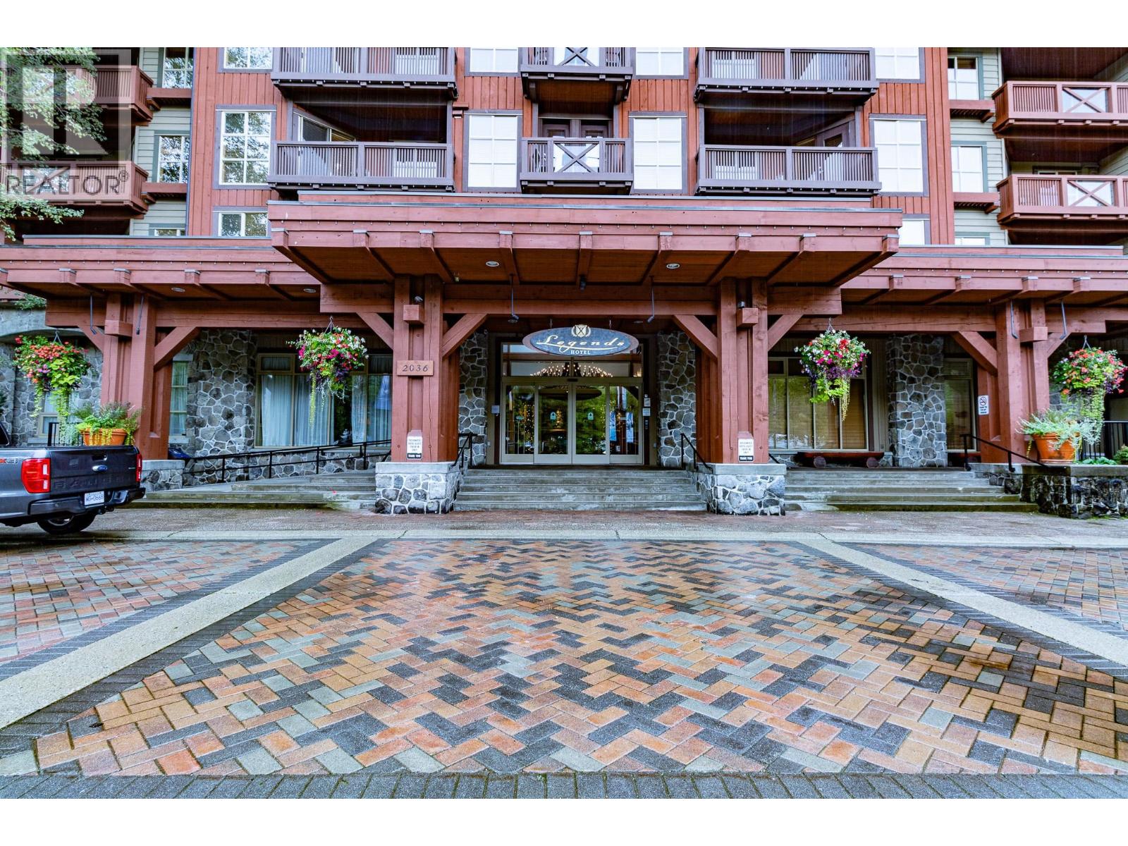 334D 2036 LONDON LANE, Whistler