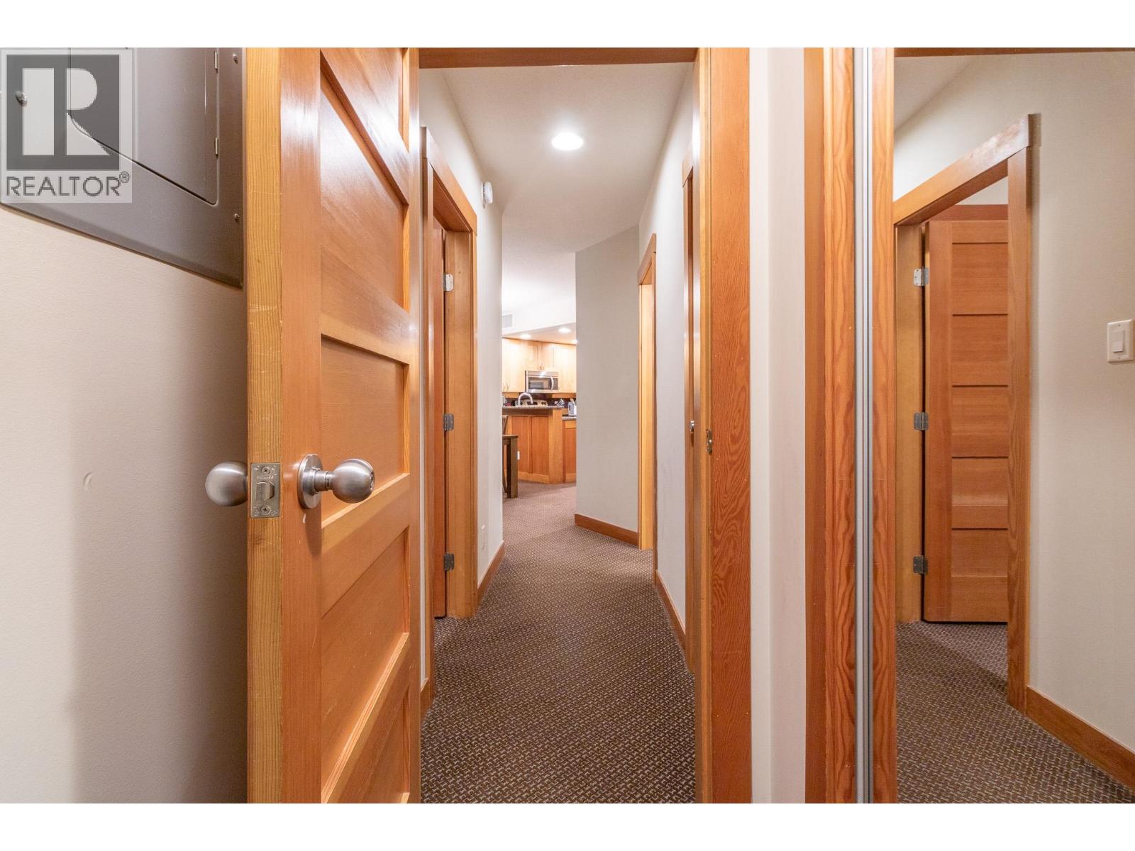 334D 2036 LONDON LANE, Whistler