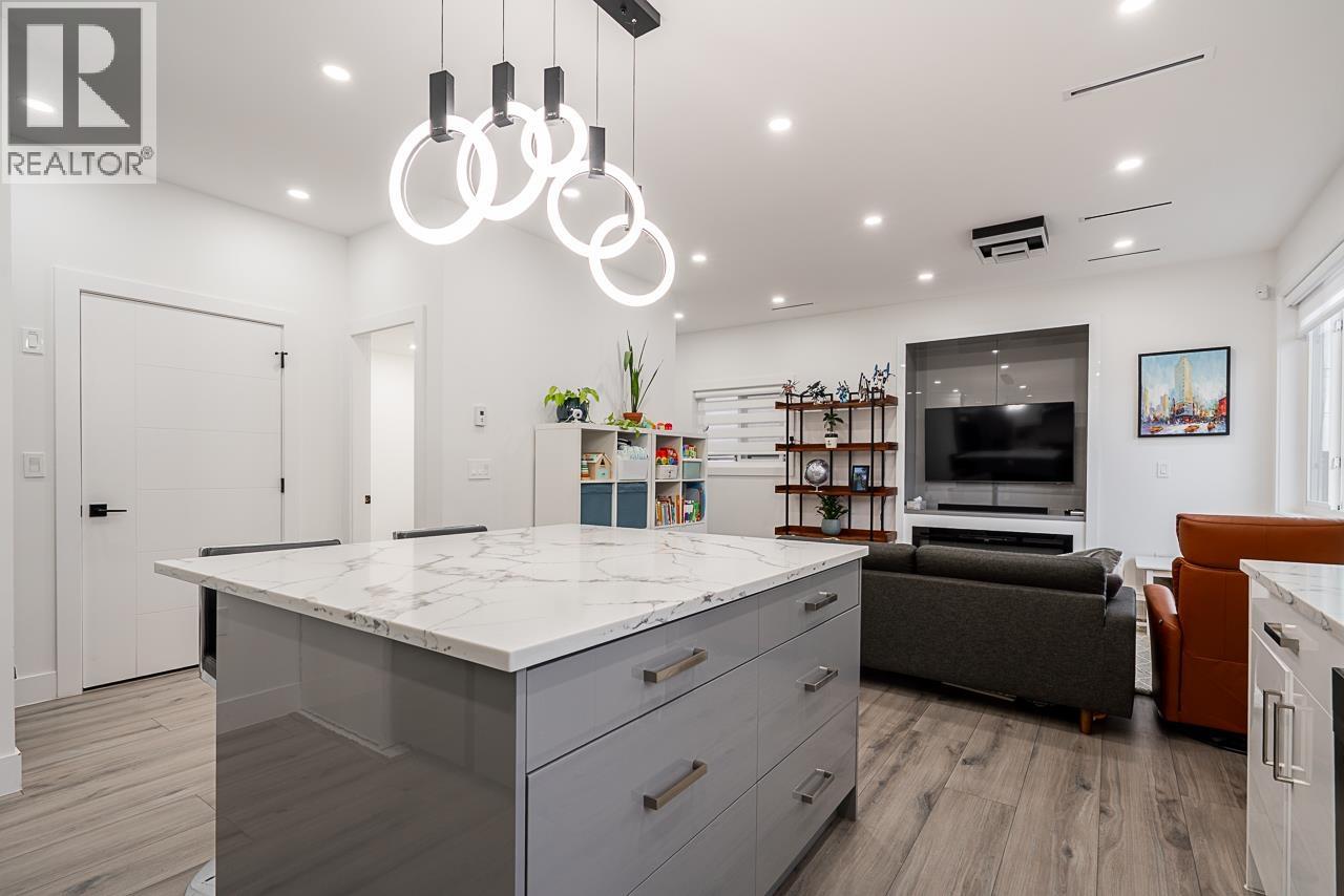 #2 4675 CANADA WAY, Burnaby