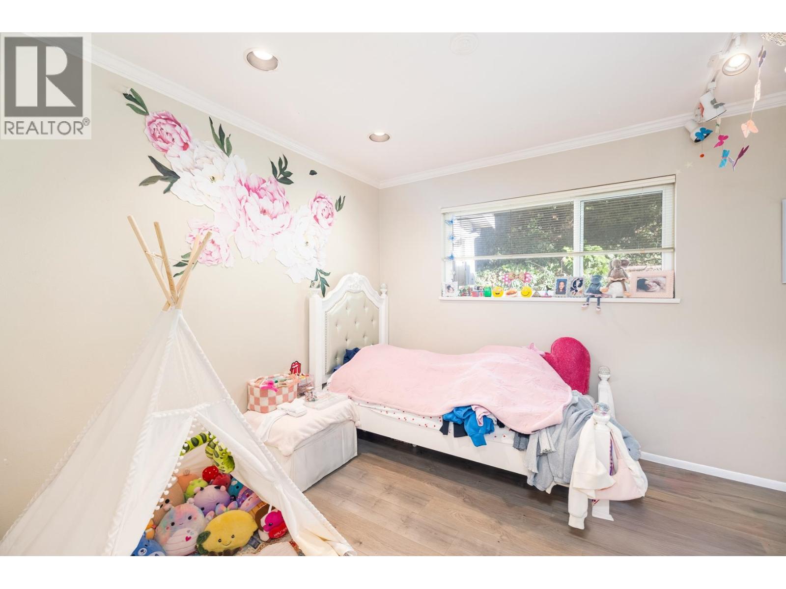 4110 BURKERIDGE PLACE, West Vancouver