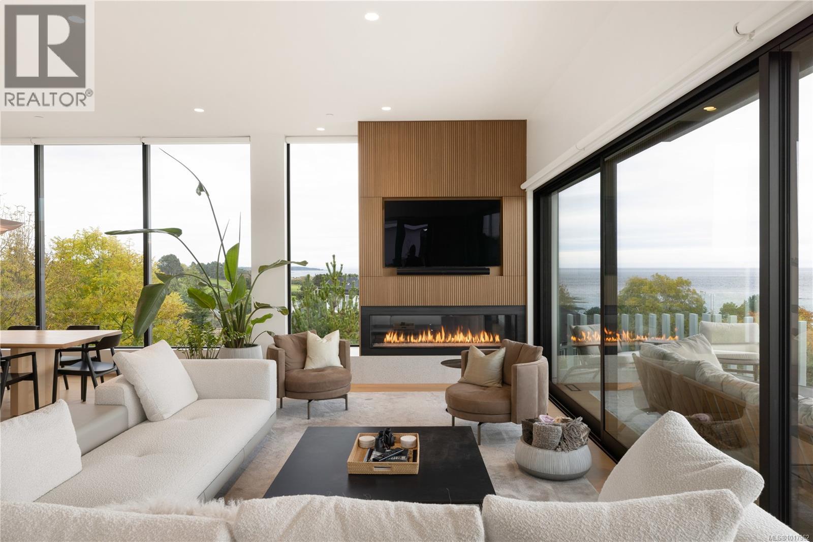  642 Beach Drive, Oak Bay