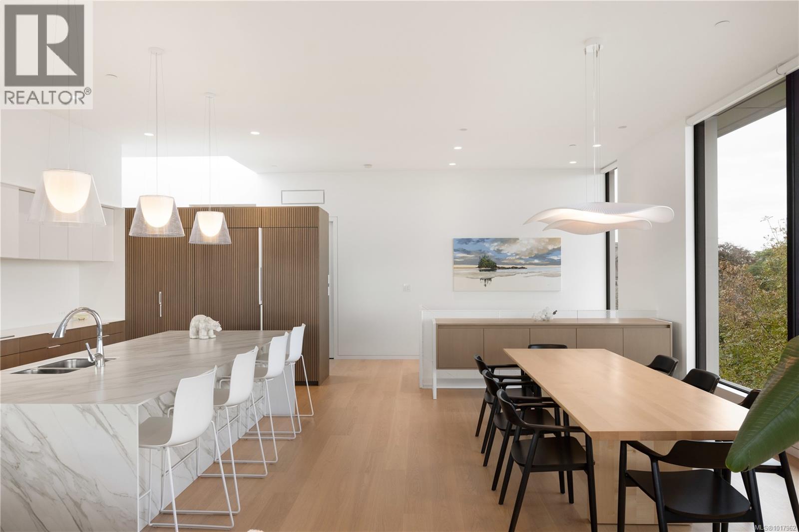  642 Beach Drive, Oak Bay