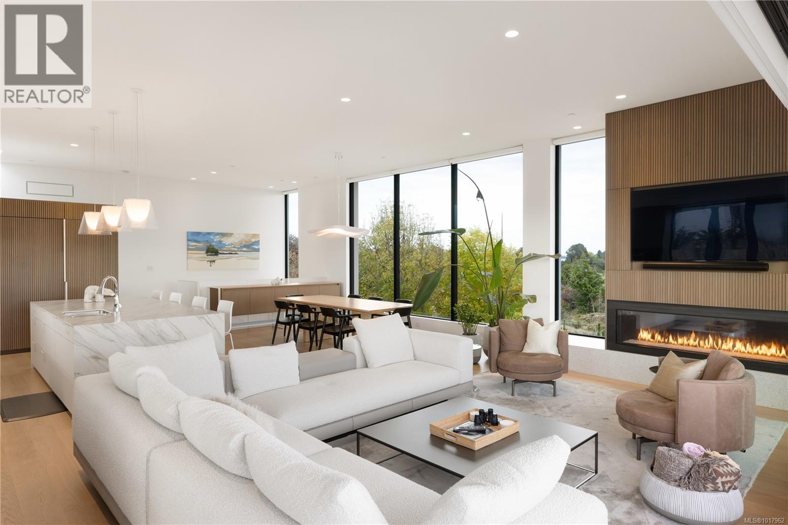  642 Beach Drive, Oak Bay