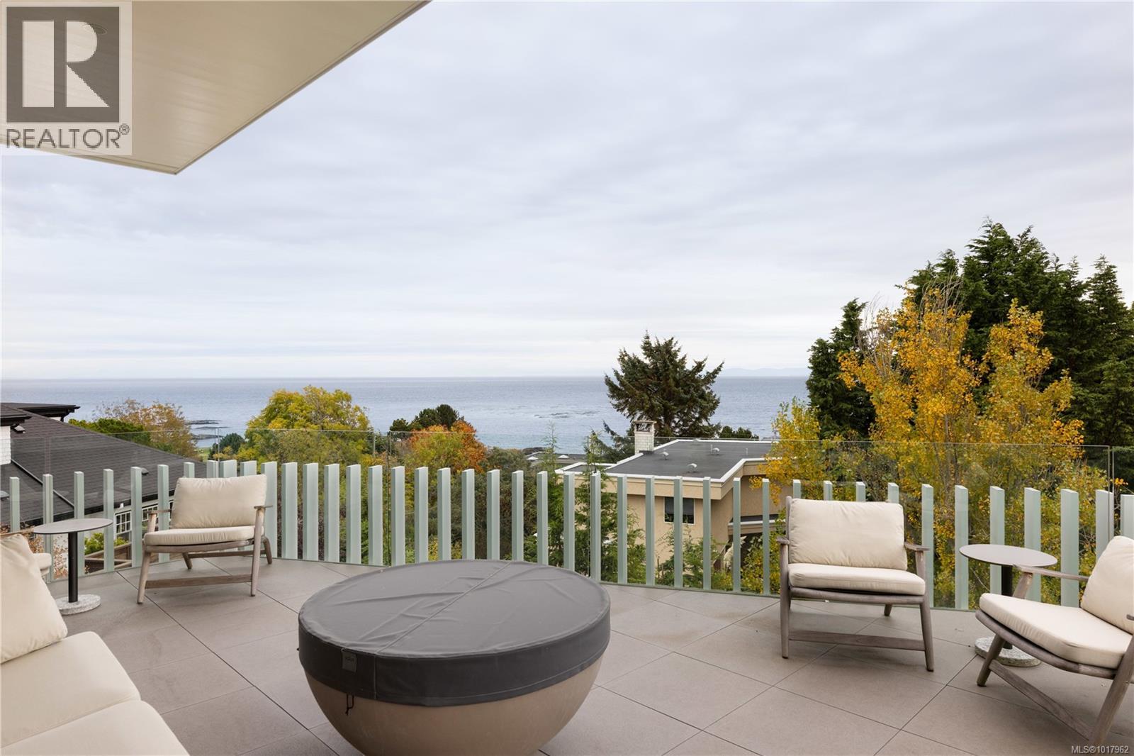  642 Beach Drive, Oak Bay
