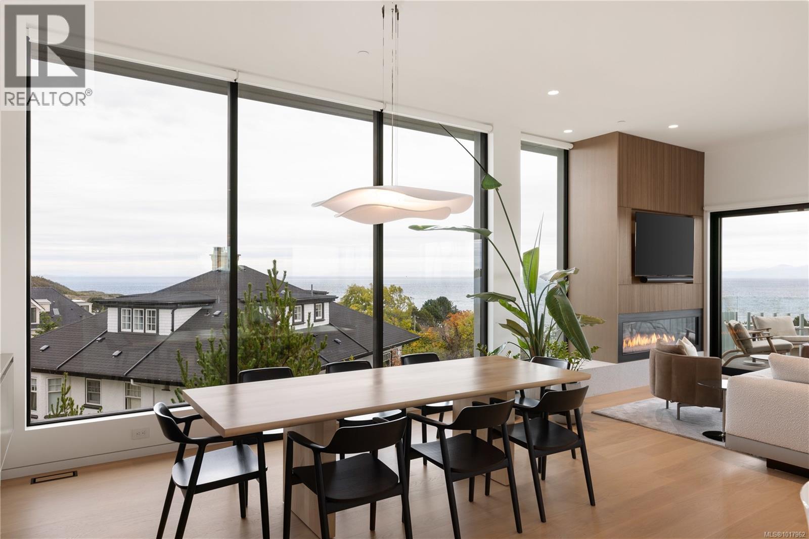  642 Beach Drive, Oak Bay