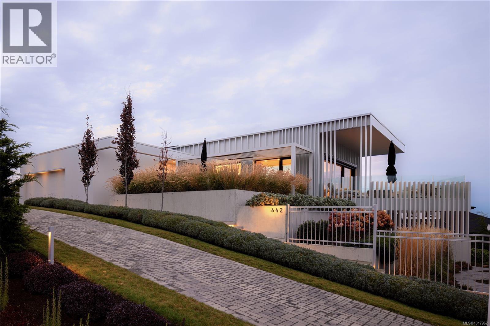  642 Beach Drive, Oak Bay